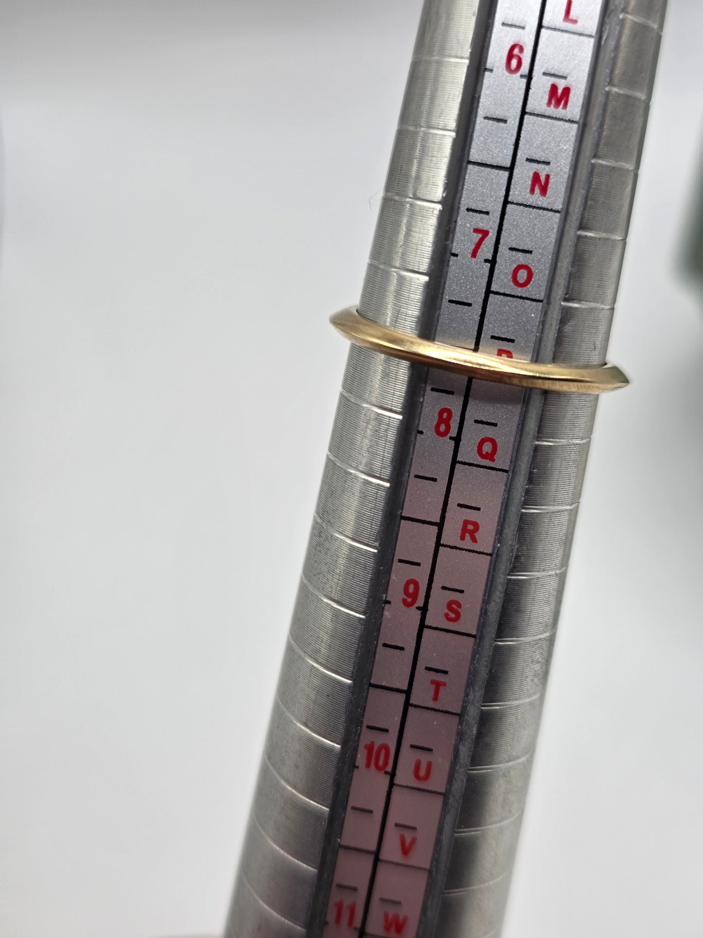 9ct gold tanzanite and sapphire ring