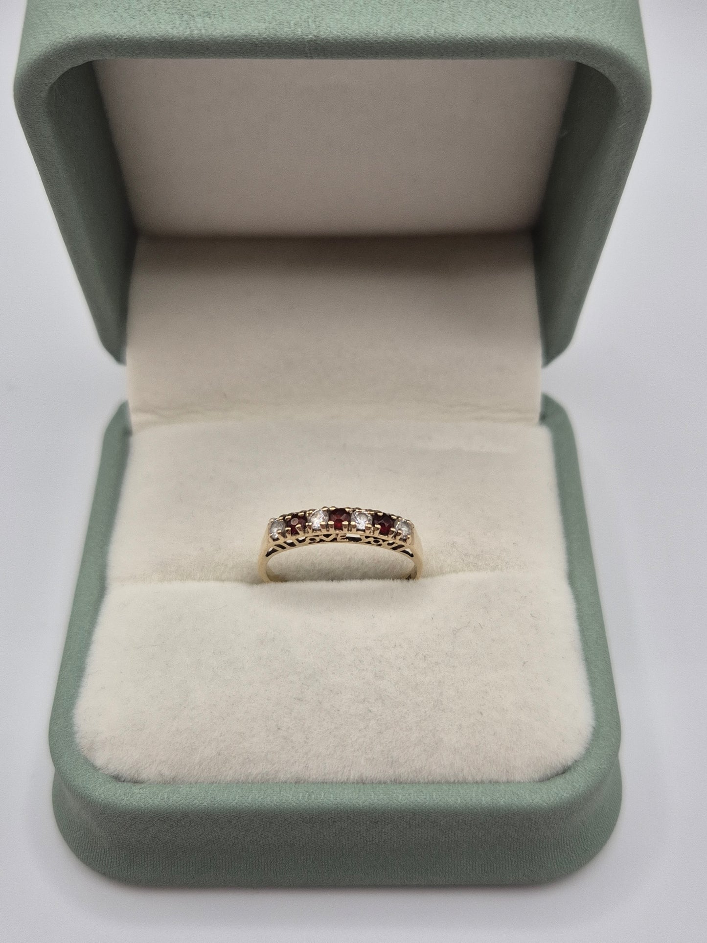 9ct gold garnet and cz "i love you" ring