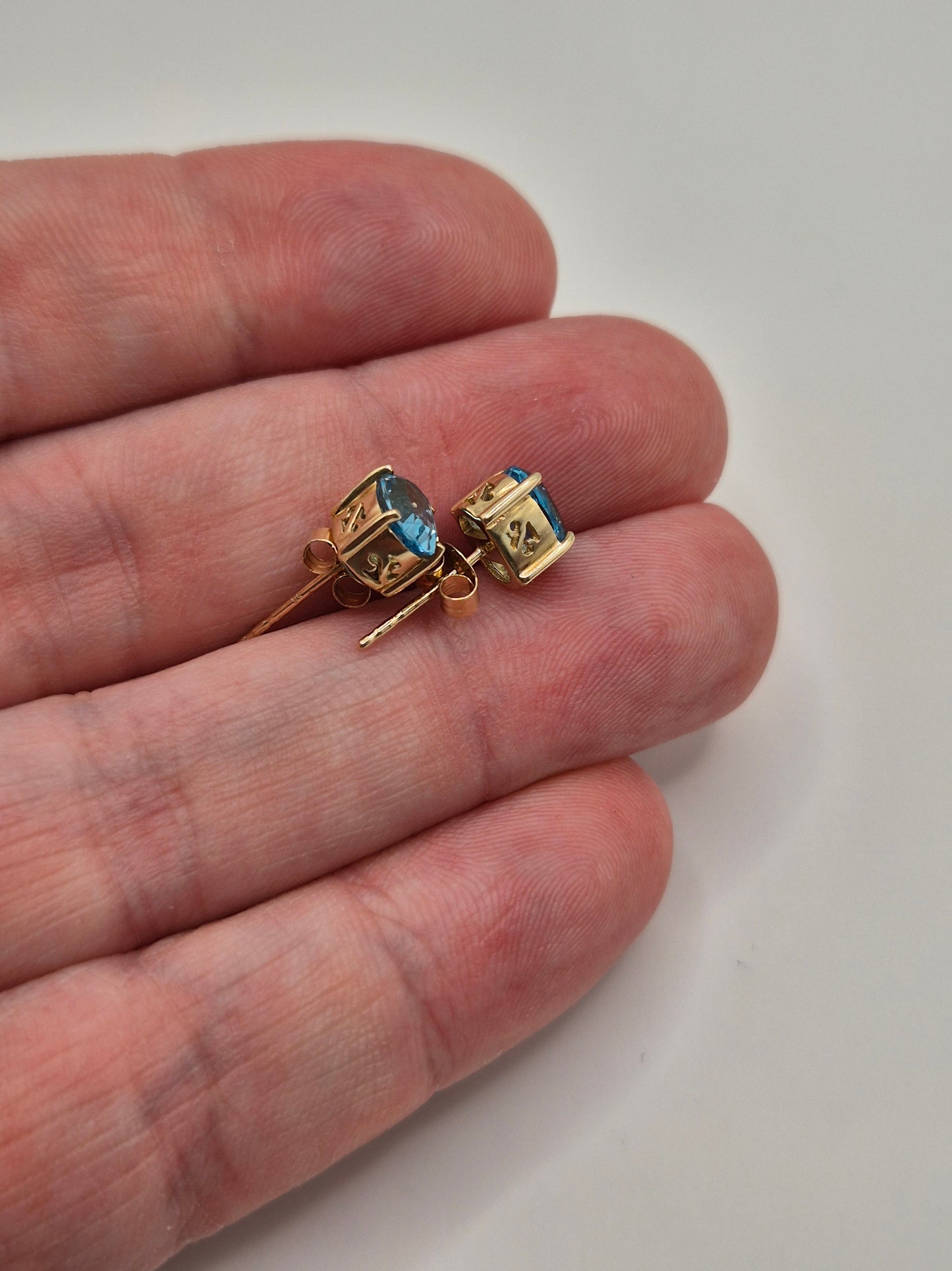9ct gold topaz earrings