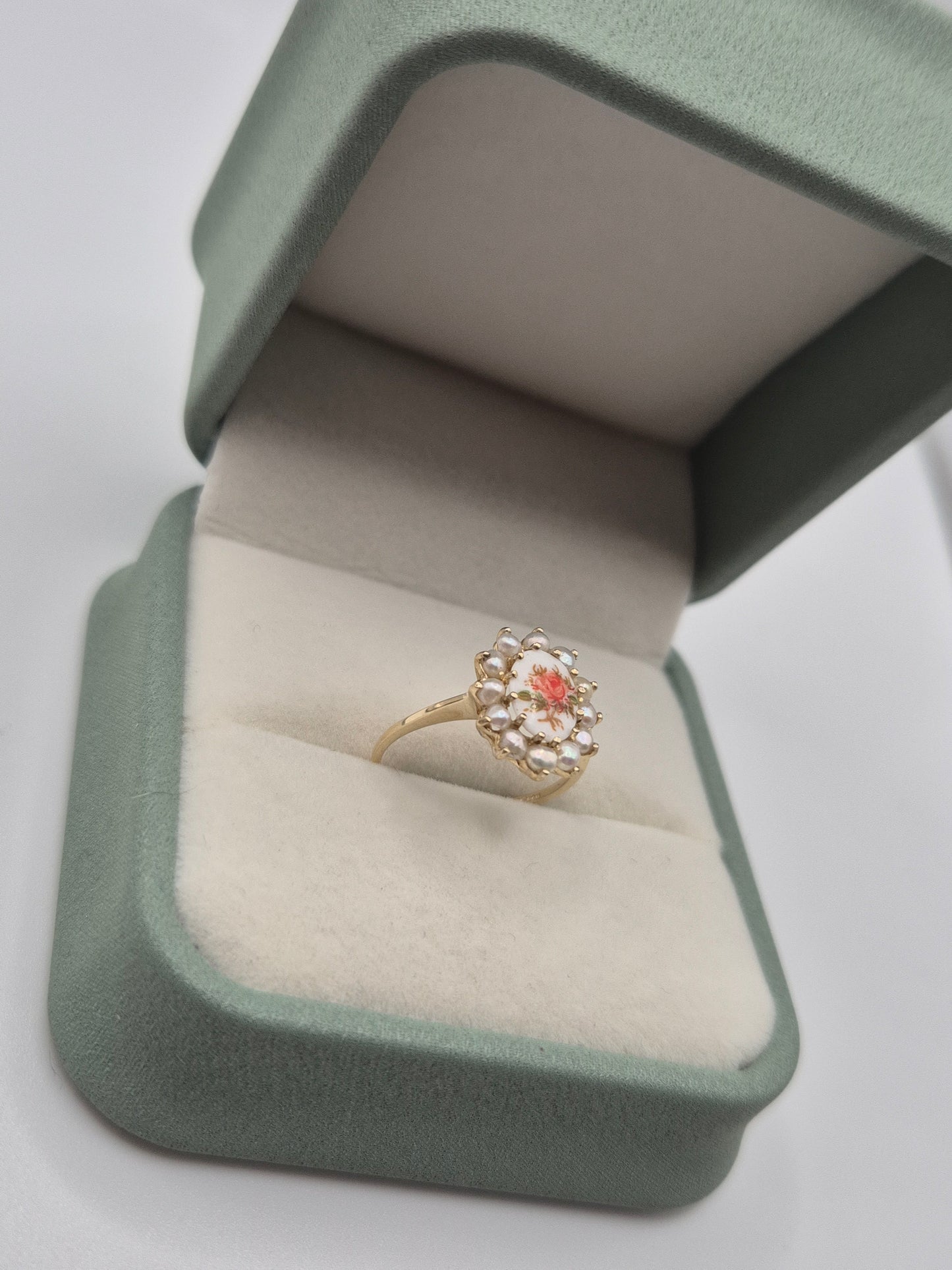 9ct gold limoge and pearl ring
