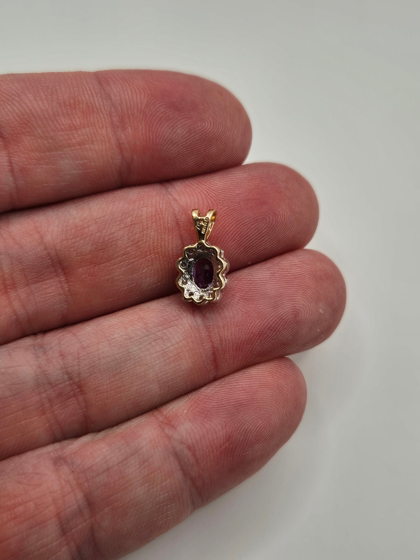 9ct gold amethyst and diamond pendant