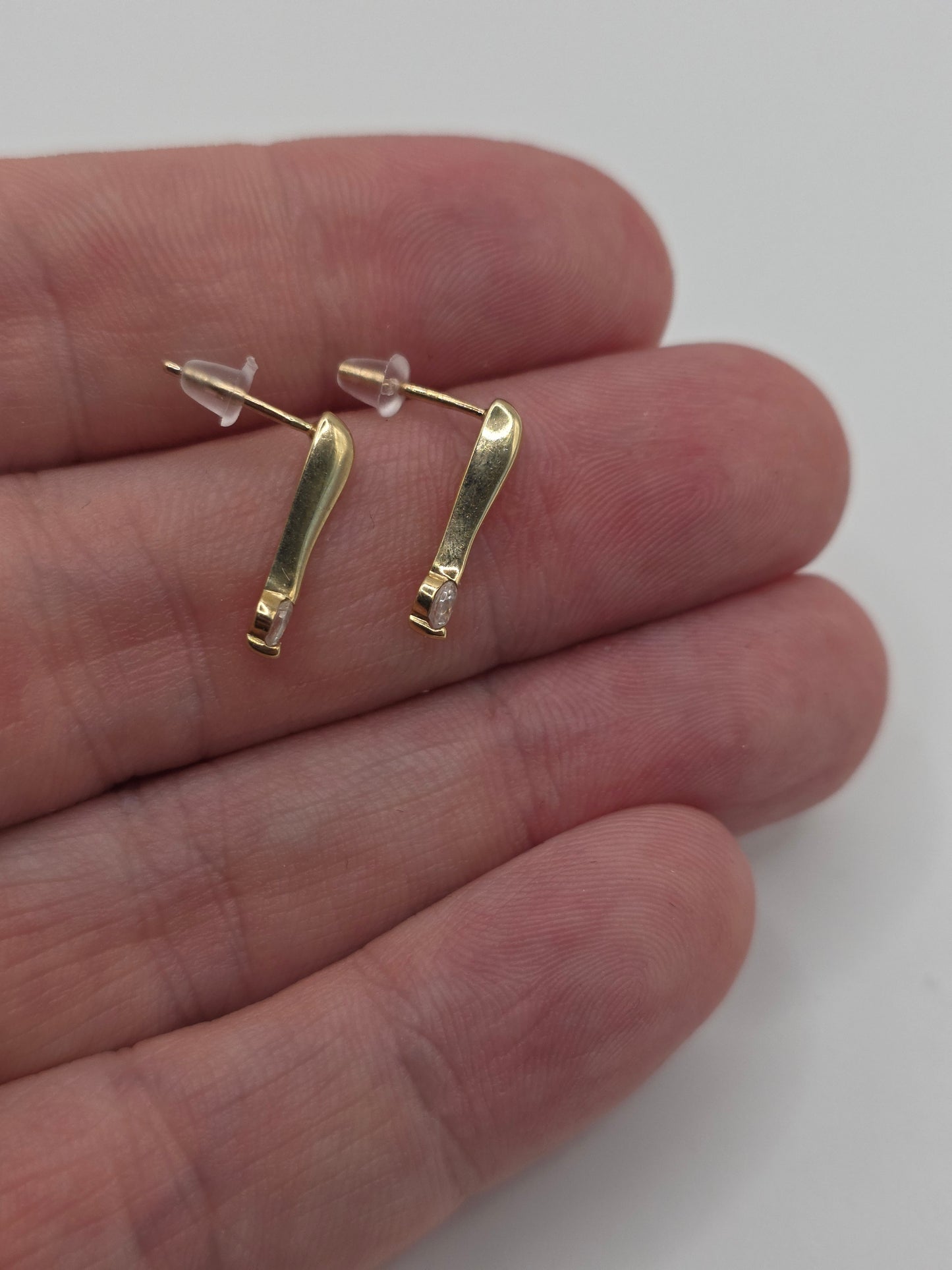 9ct gold cz earrings