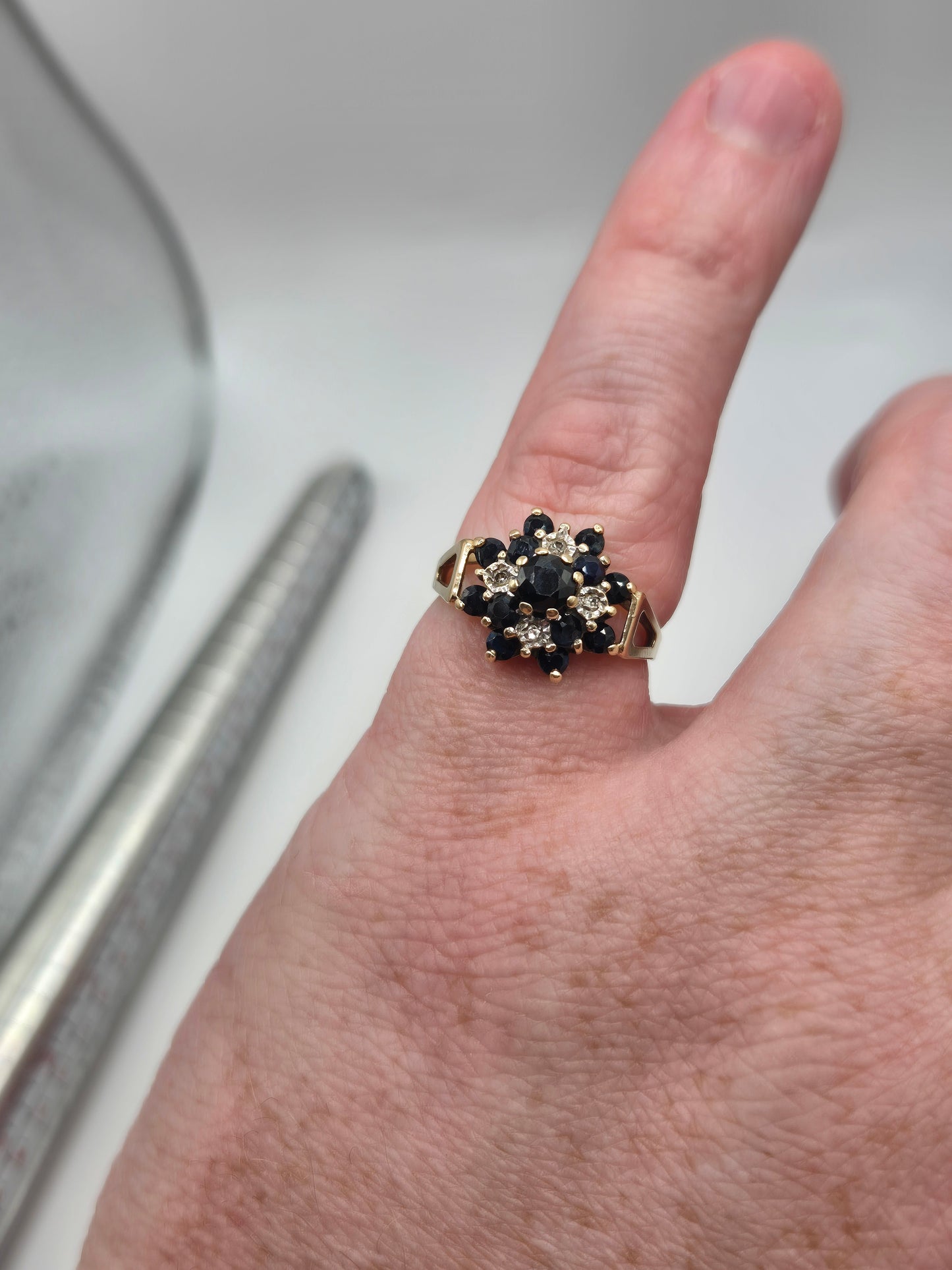 9ct gold sapphire and diamond ring