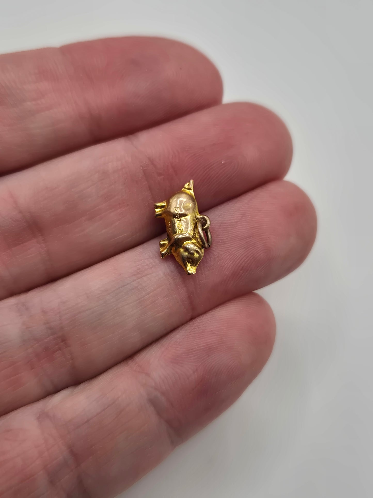 9ct gold pig charm