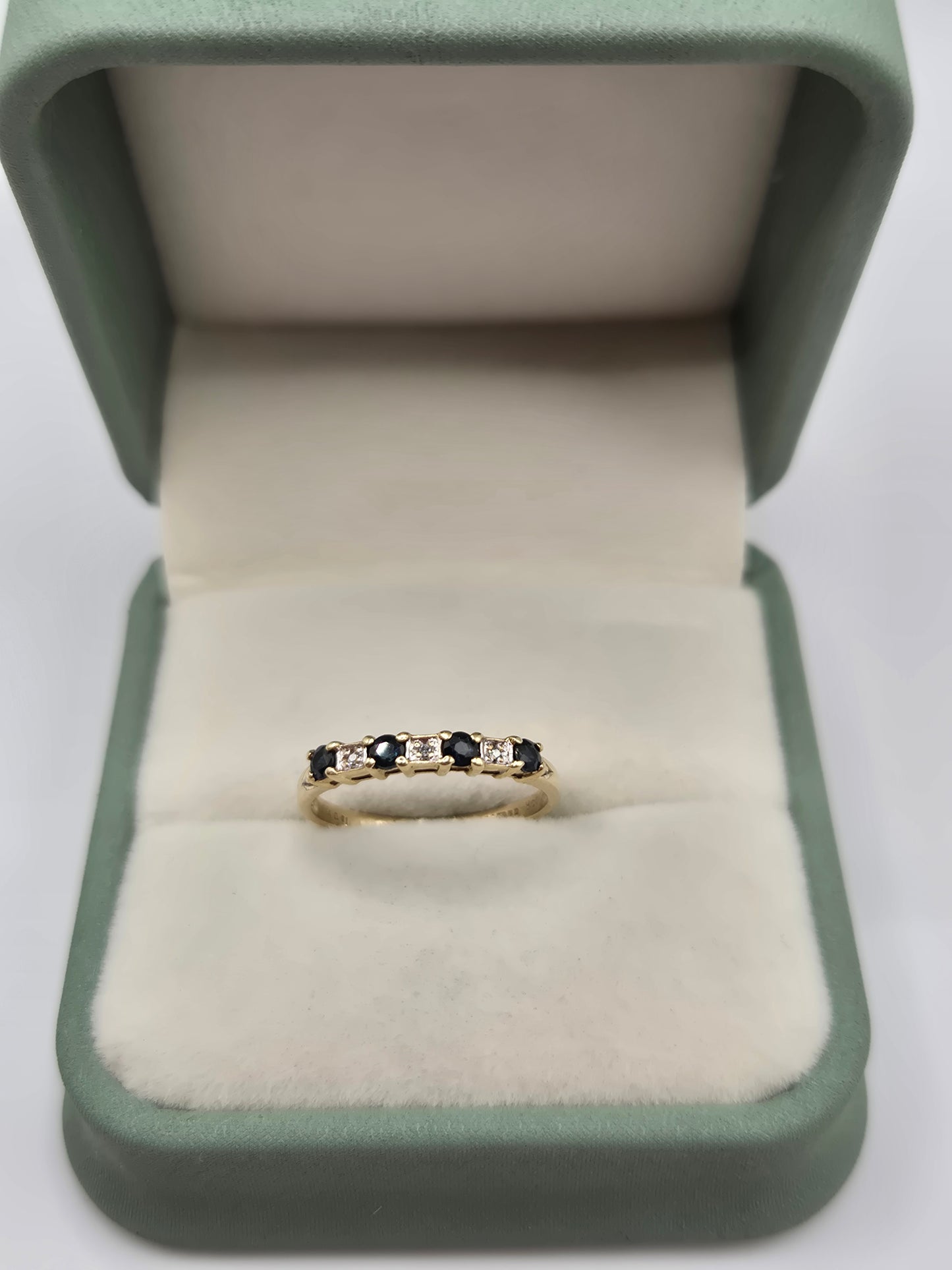 9ct gold sapphire and diamond ring