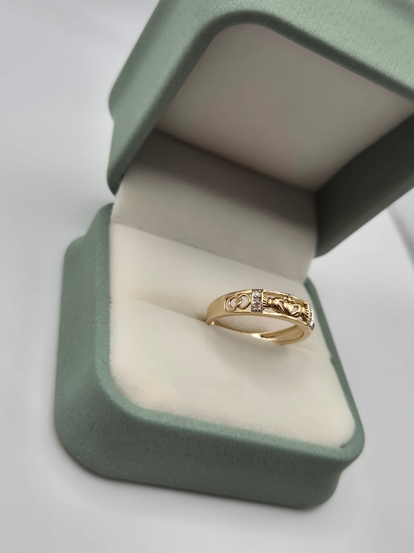 9ct gold diamond claddagh ring