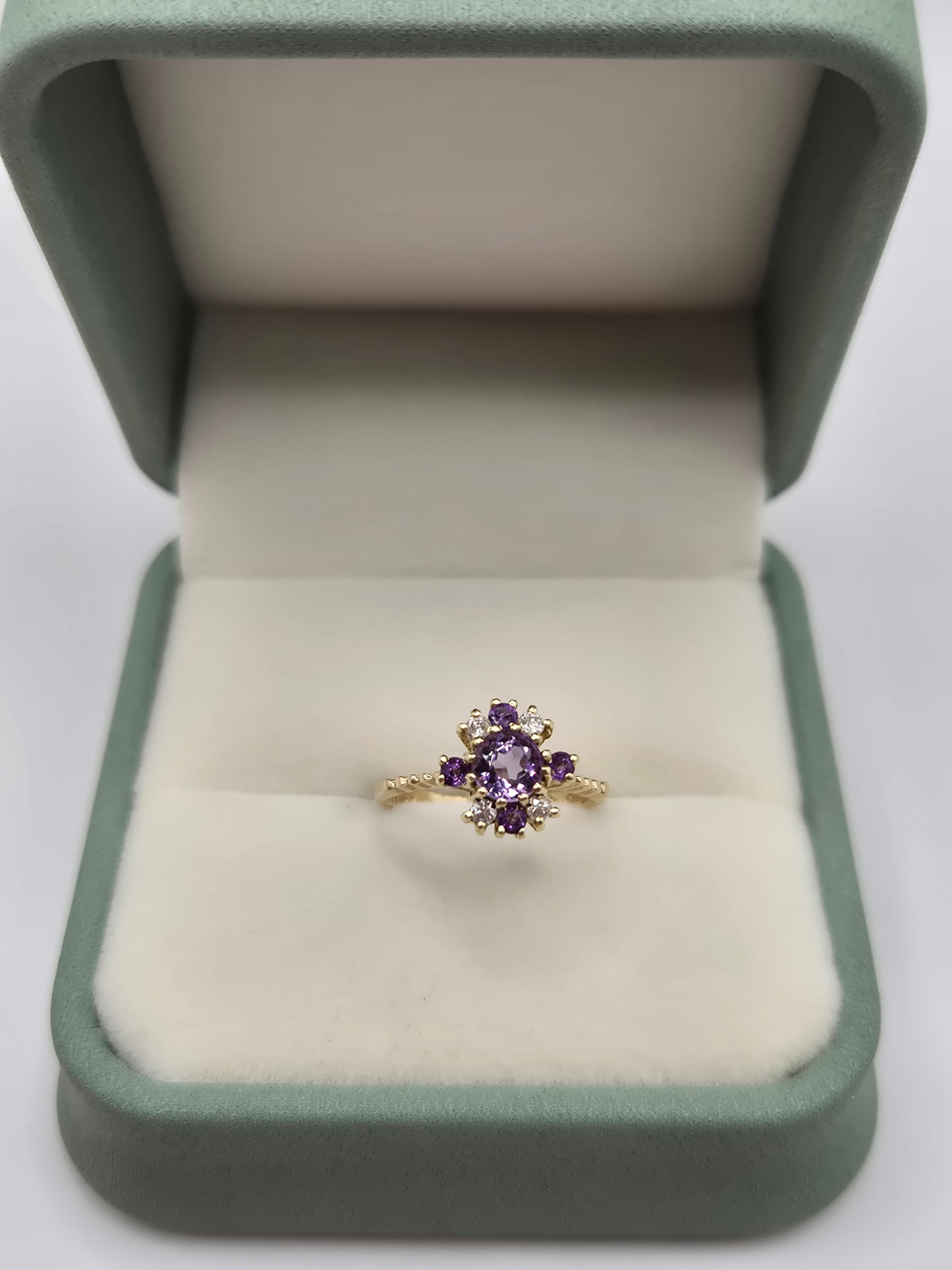 9ct gold amethyst and diamond ring