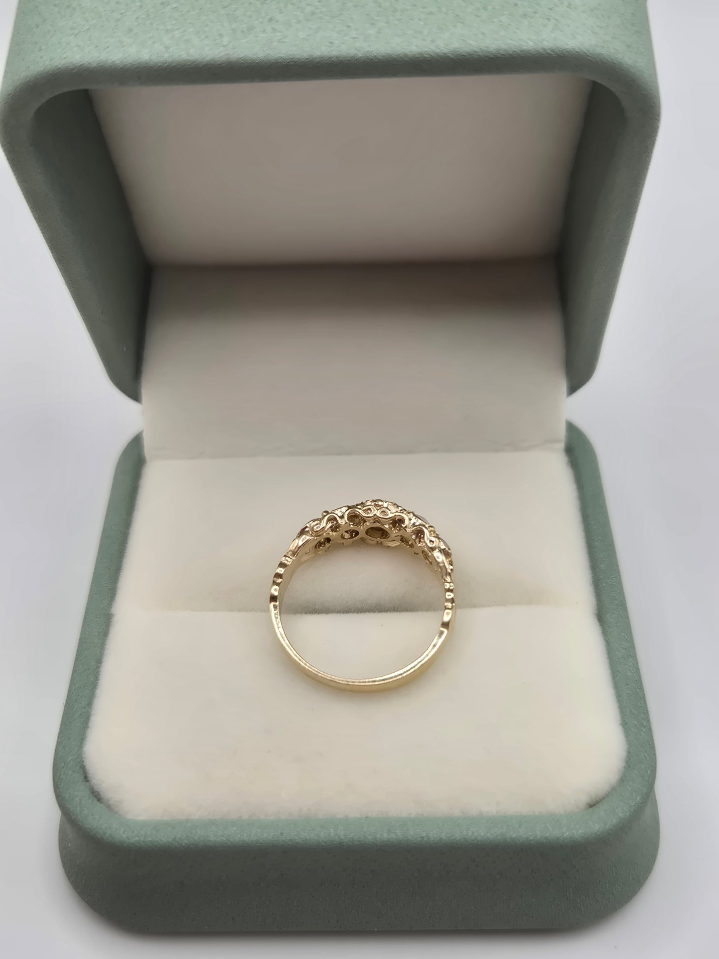 9ct gold opal ring