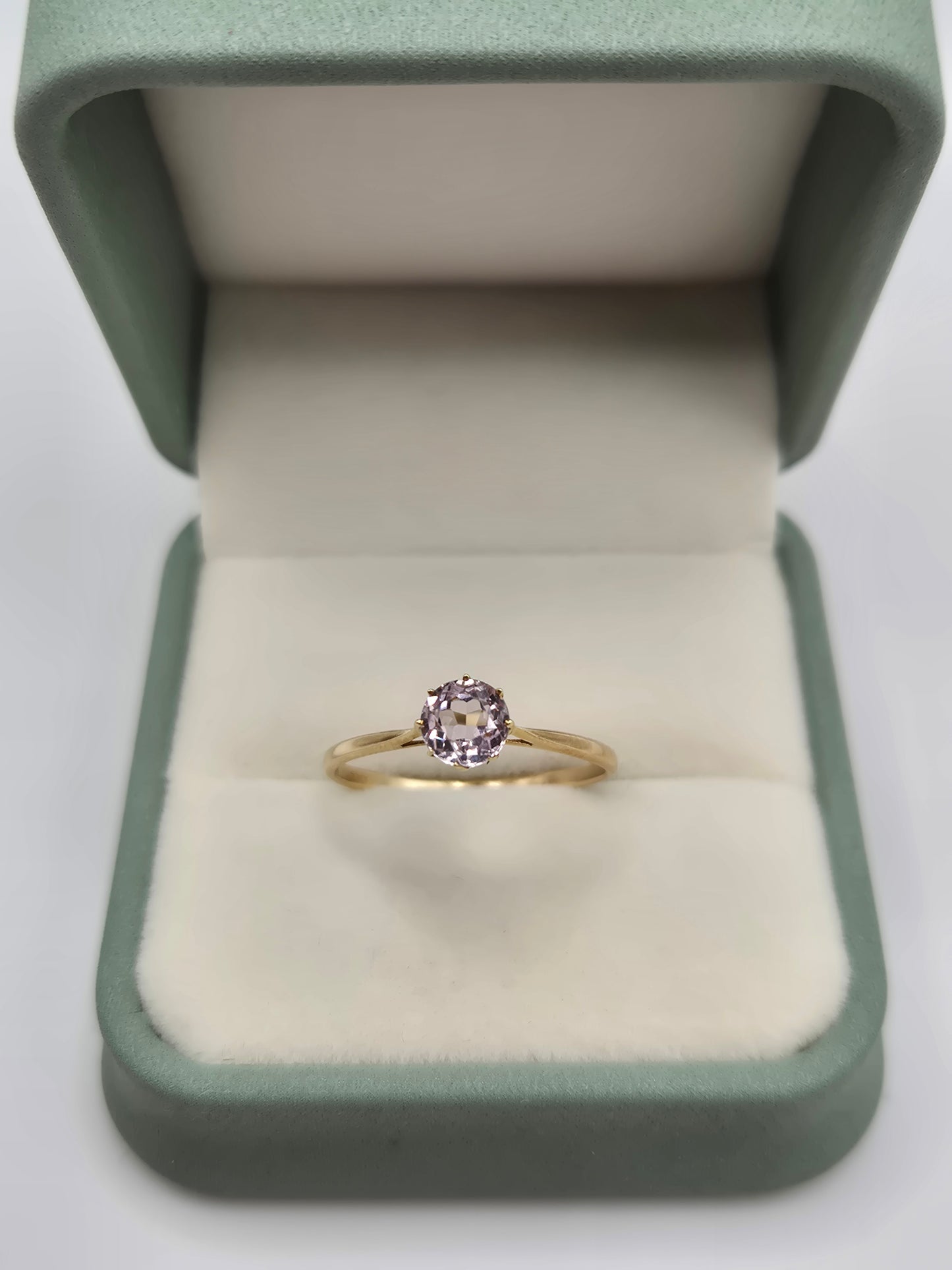 9ct gold pink amethyst ring