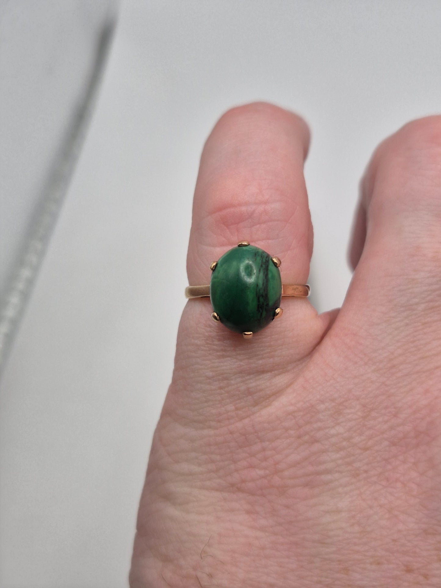 9ct gold malachite ring