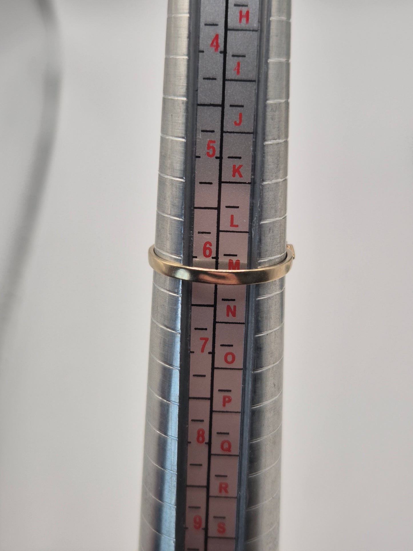 9ct gold sapphire and cz ring