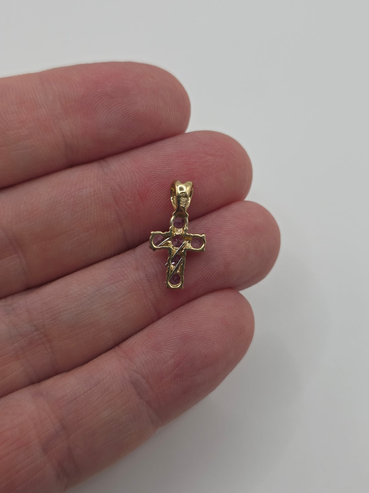 9ct gold tanzanite cross pendant