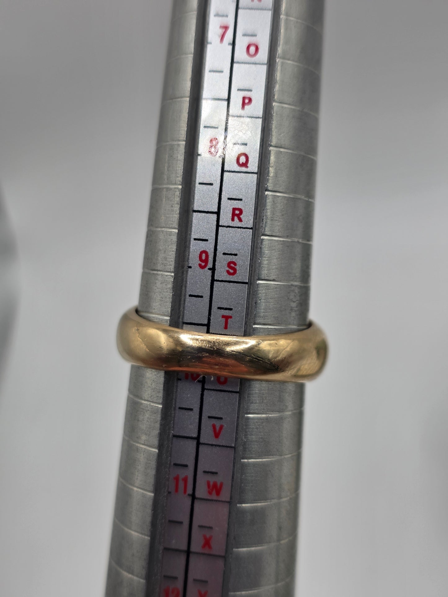 9ct gold cz ring