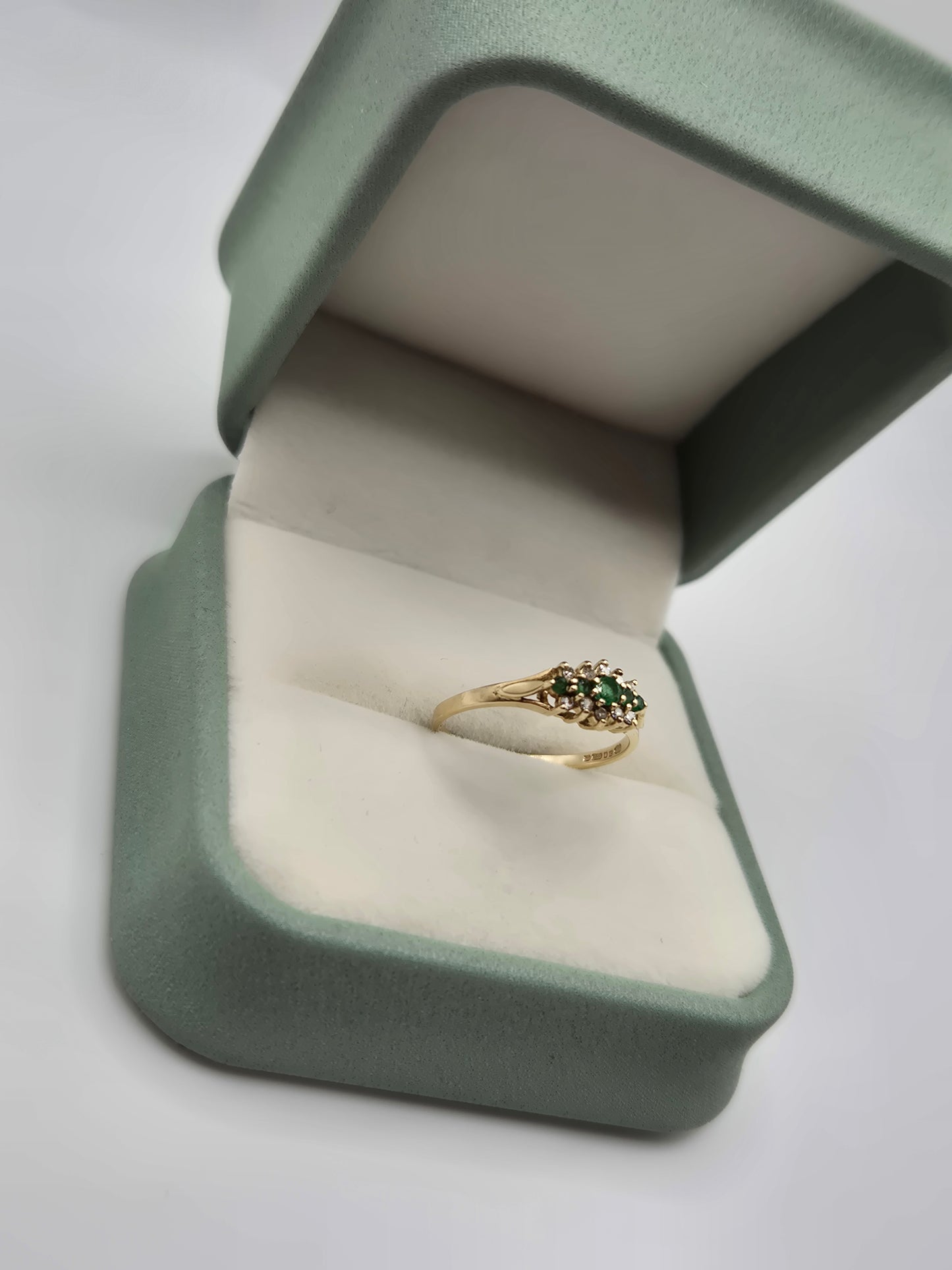 9ct gold emerald and diamond ring