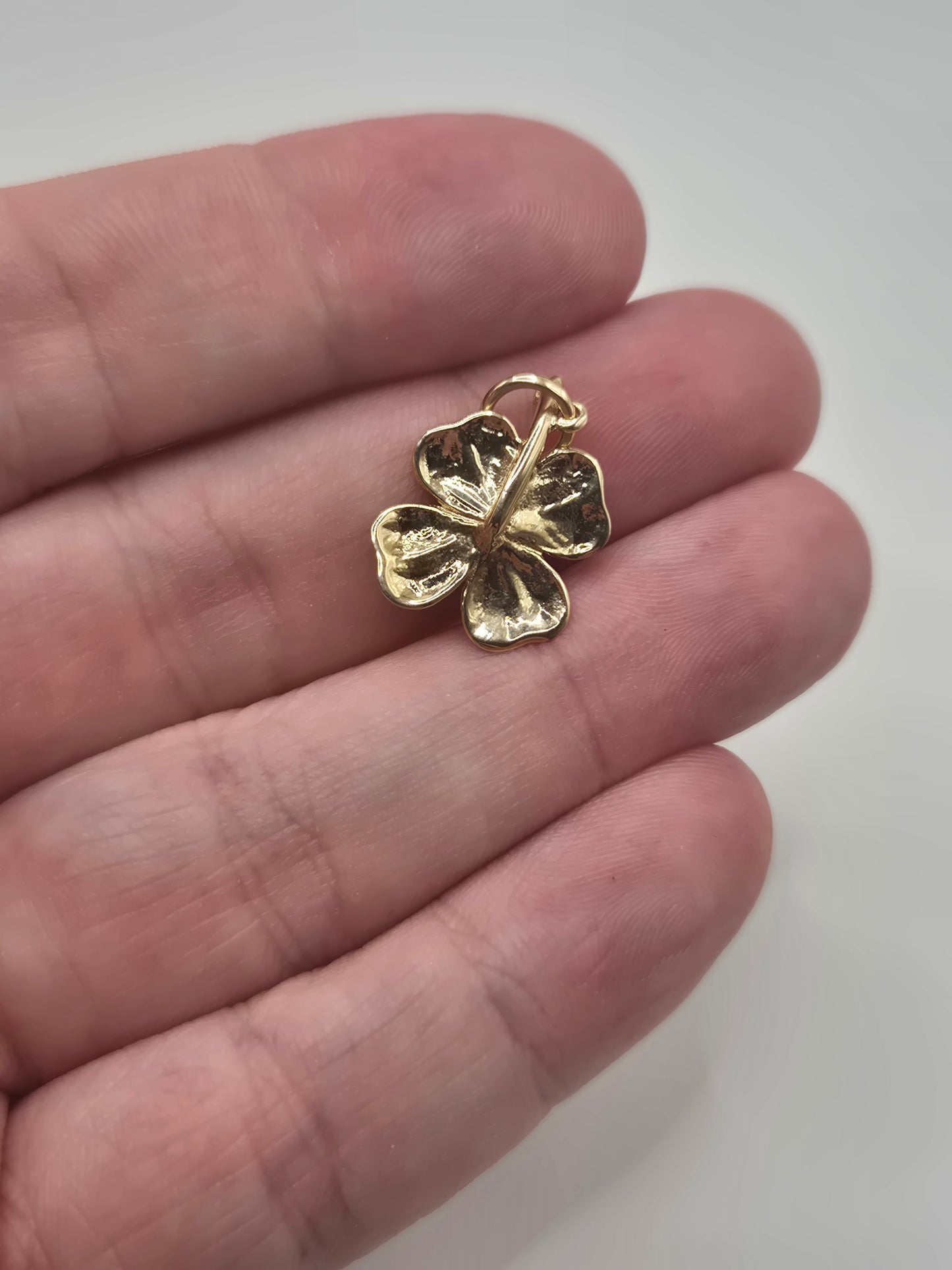 9ct gold four leaf clover charm