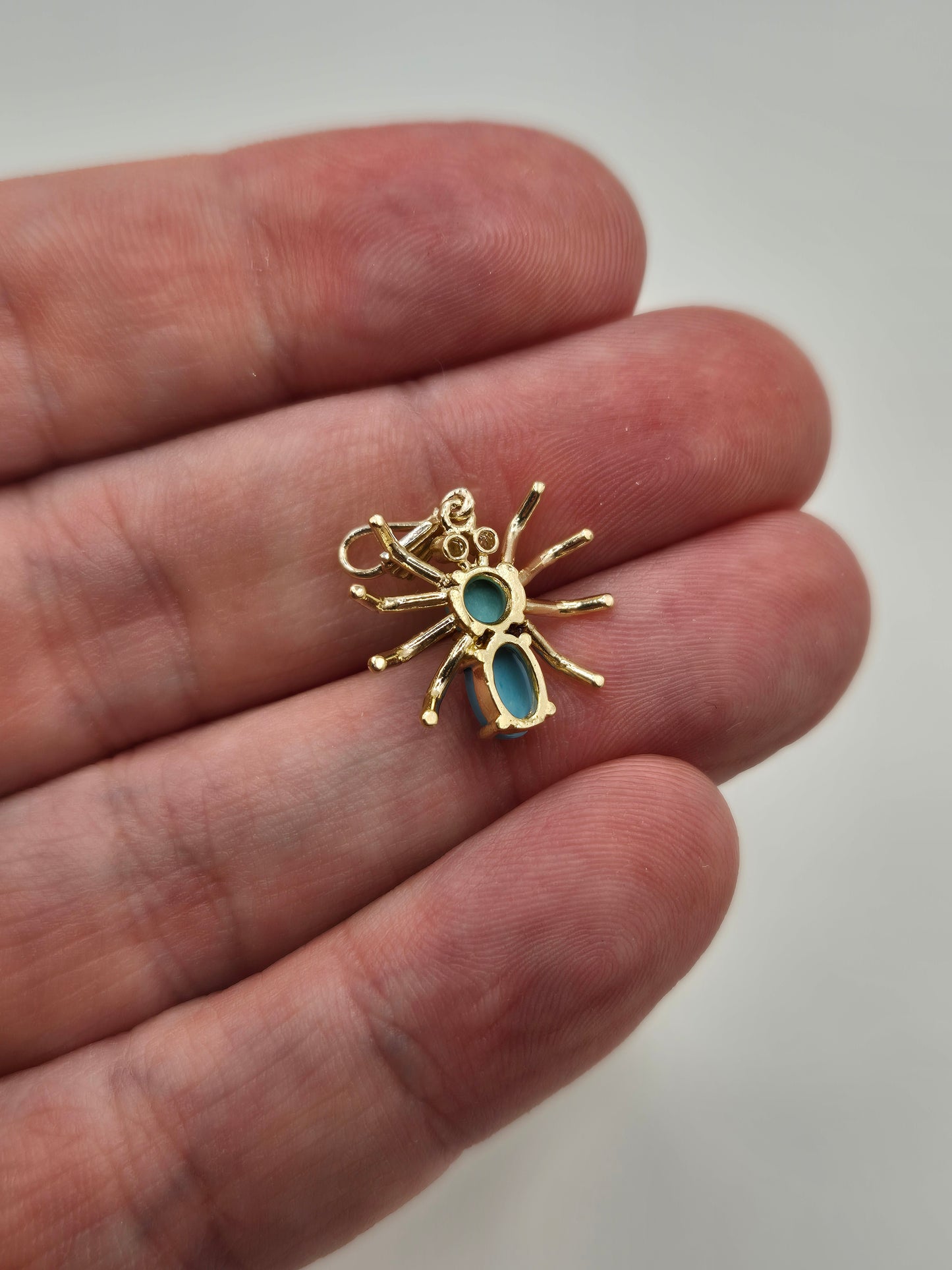 9ct gold turquoise spider pendant