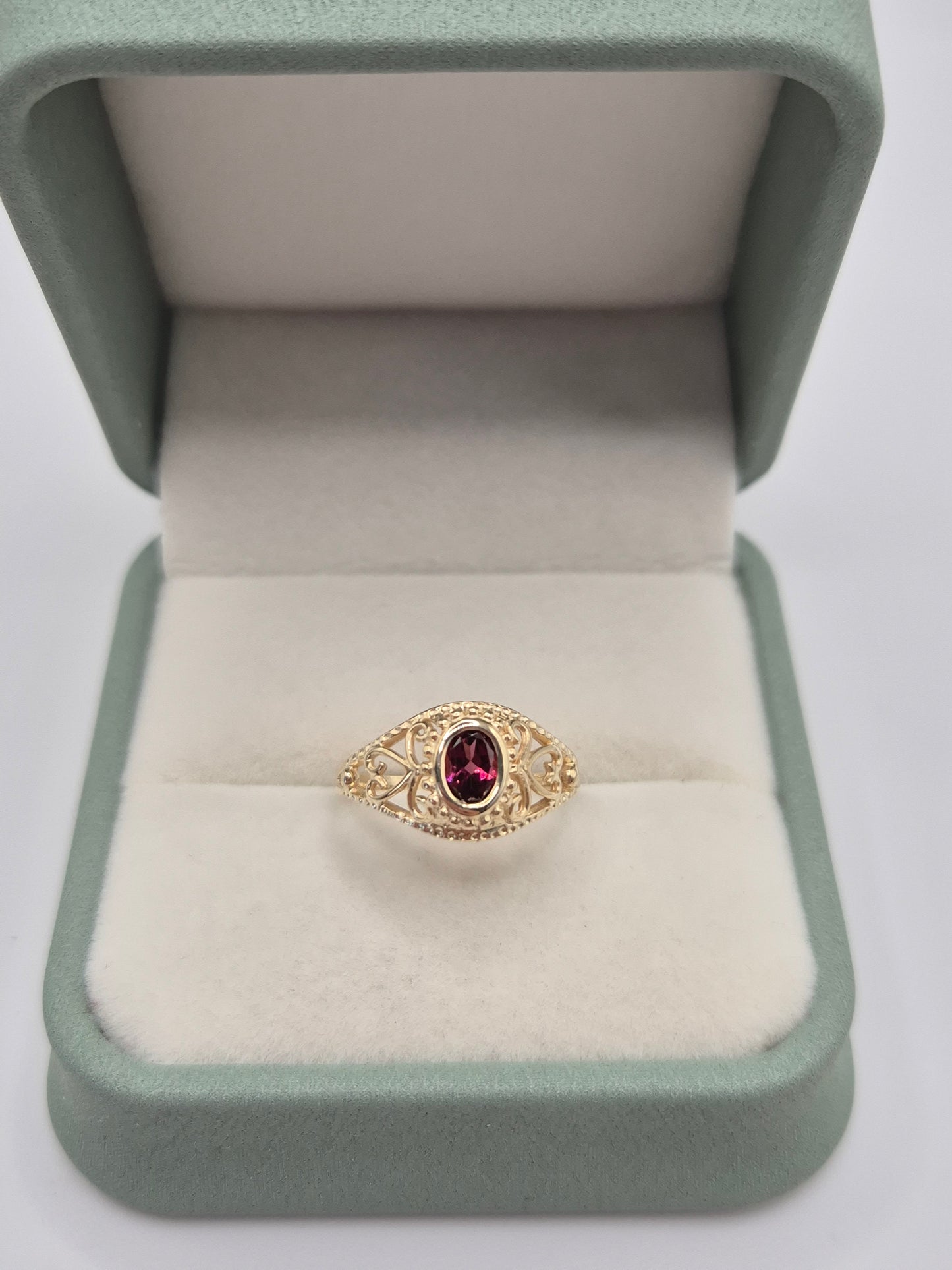 9ct gold pink topaz ring