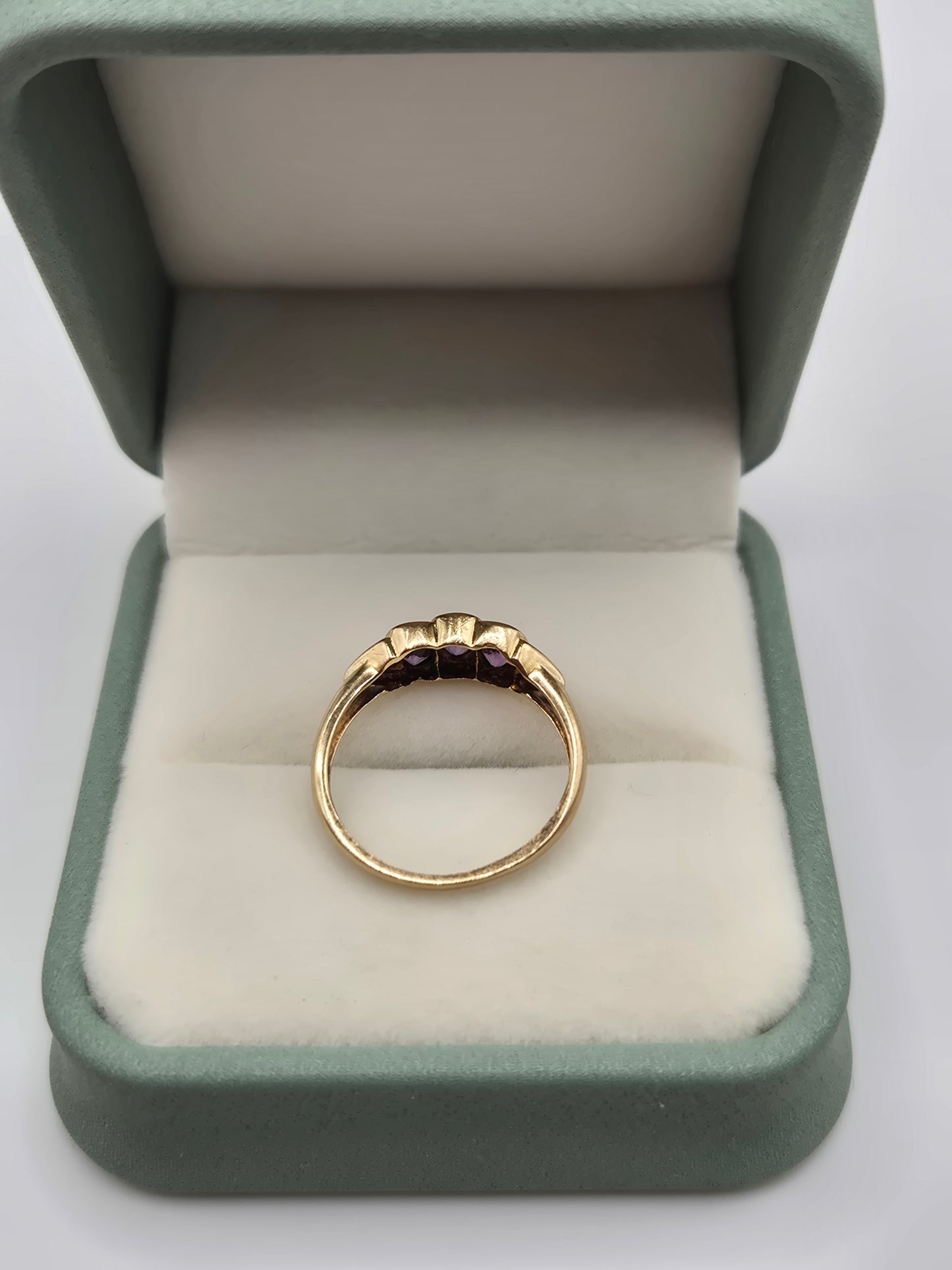 9ct gold amethyst and diamond ring