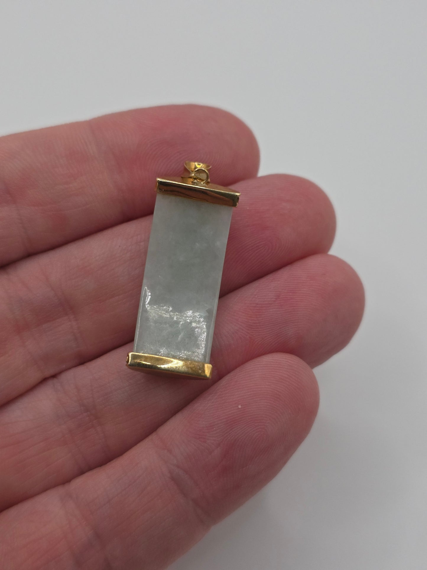 9ct gold jade pendant
