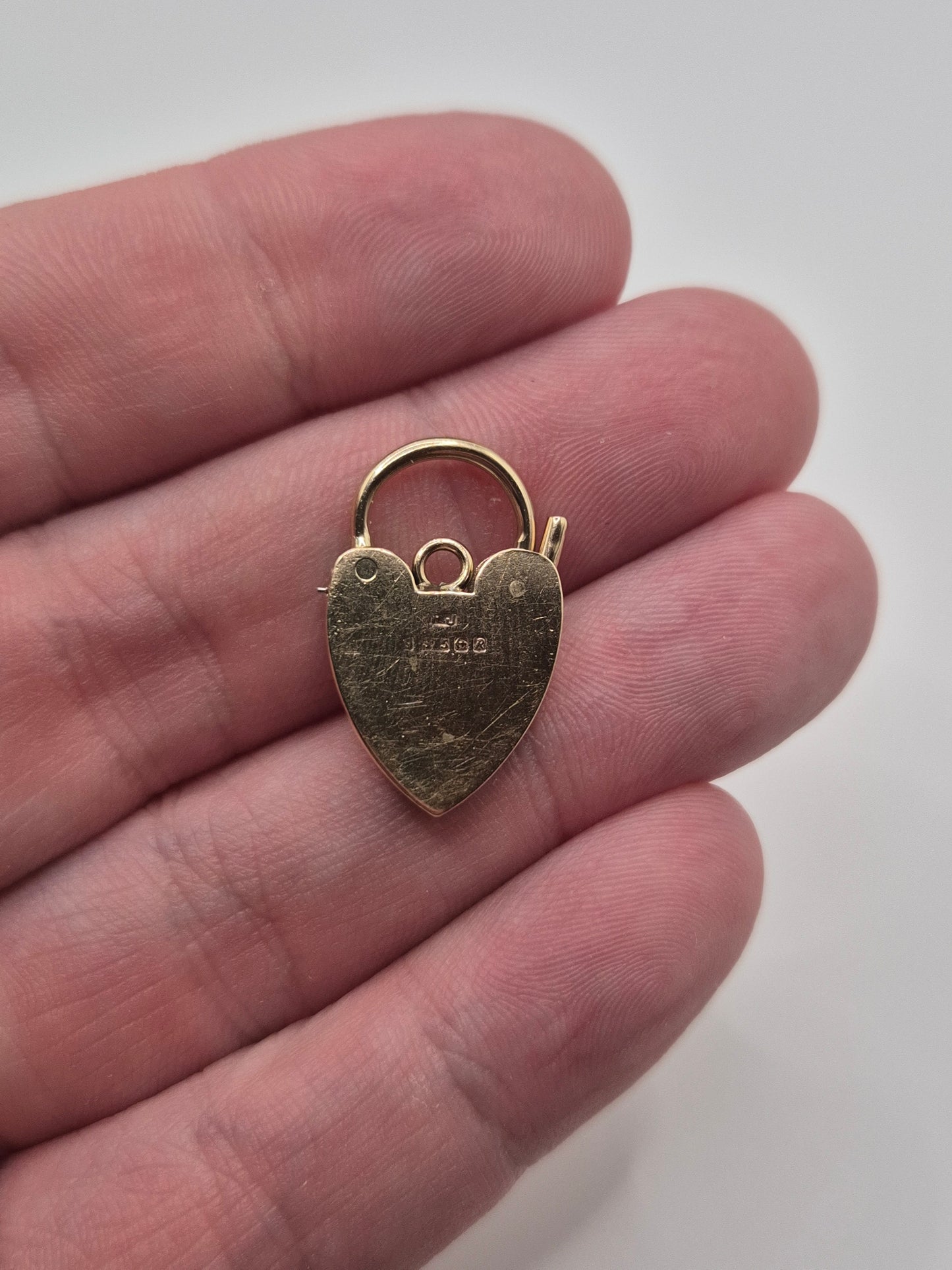Large 9ct gold padlock (2)