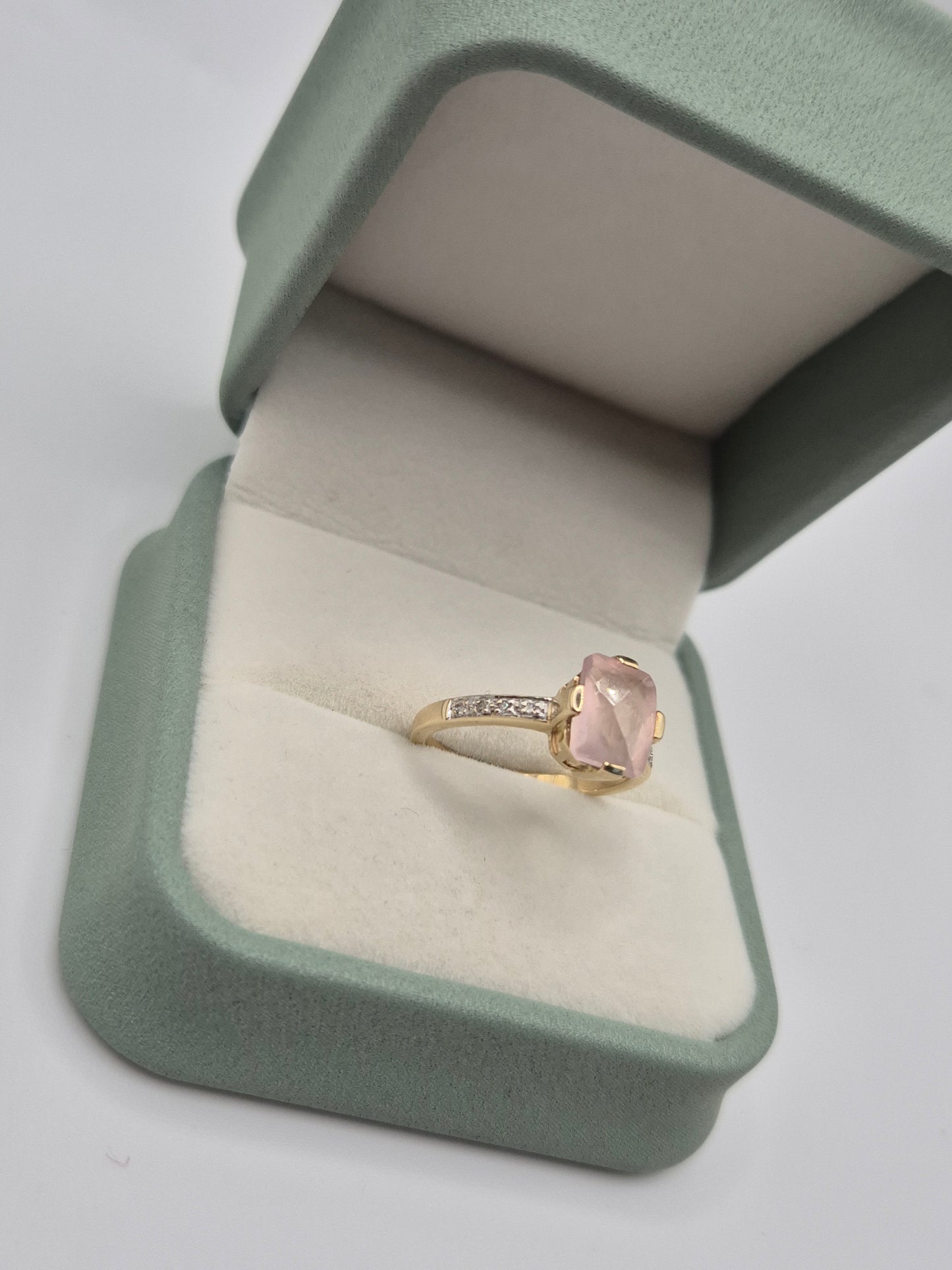 9ct gold rose quartz and diamond ring
