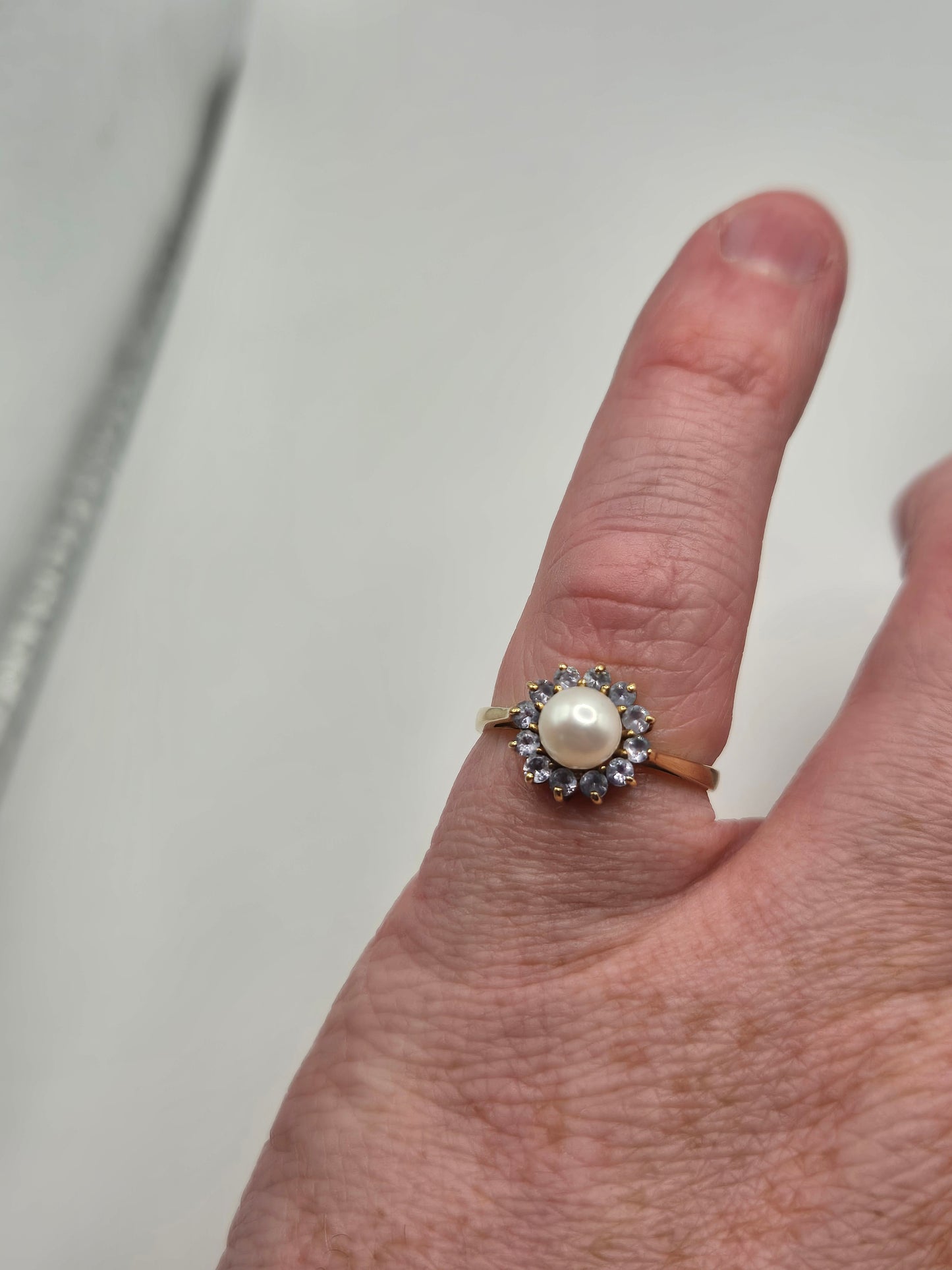 9ct gold tanzanite and pearl ring