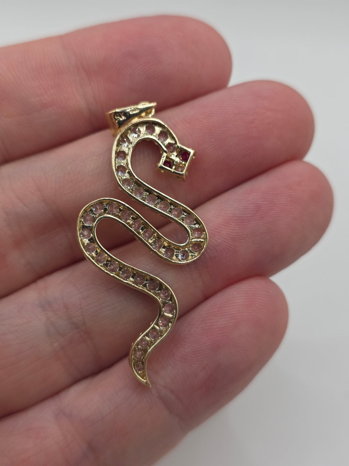 9ct gold cz snake pendant