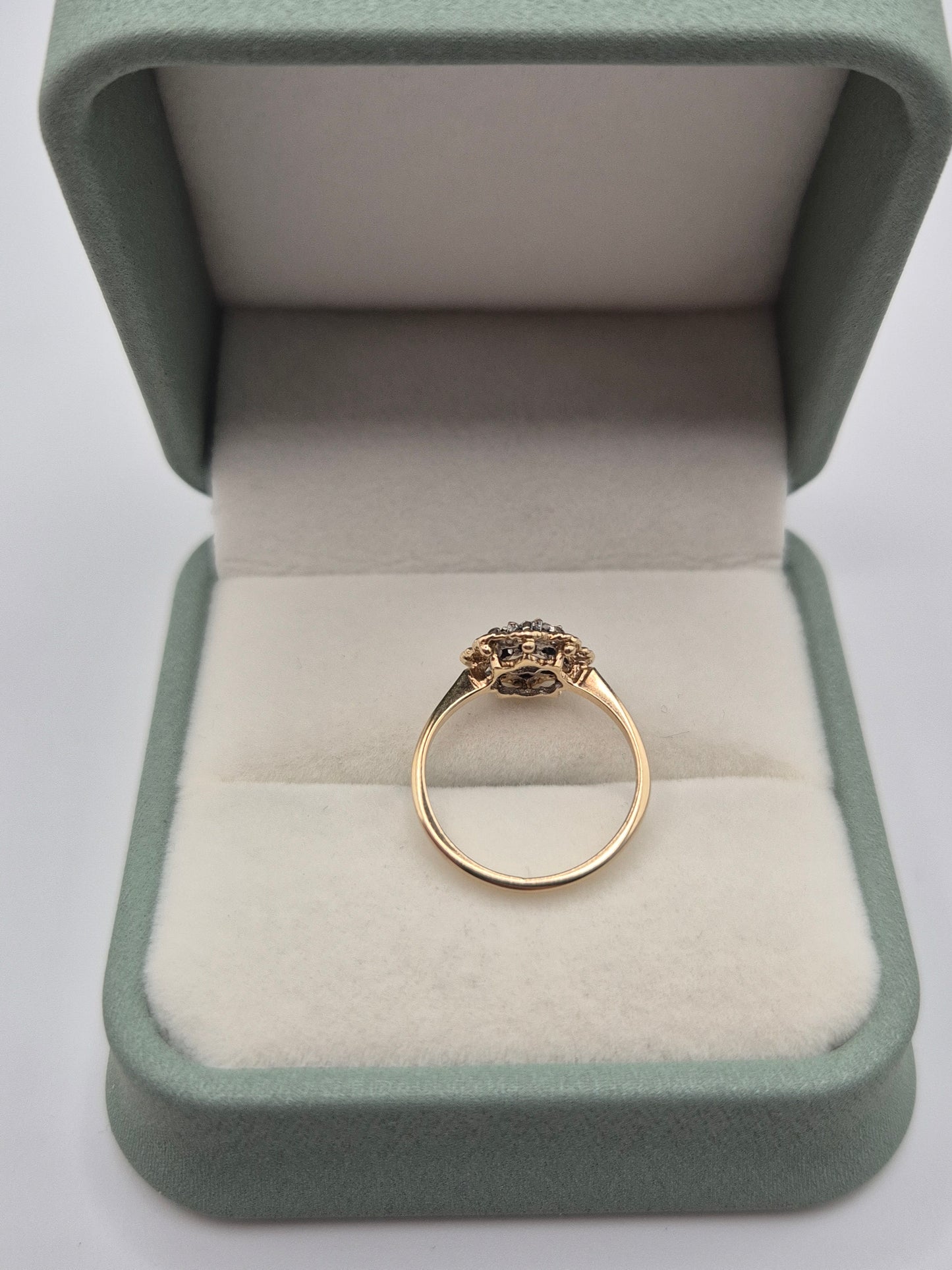 9ct gold sapphire and diamond ring