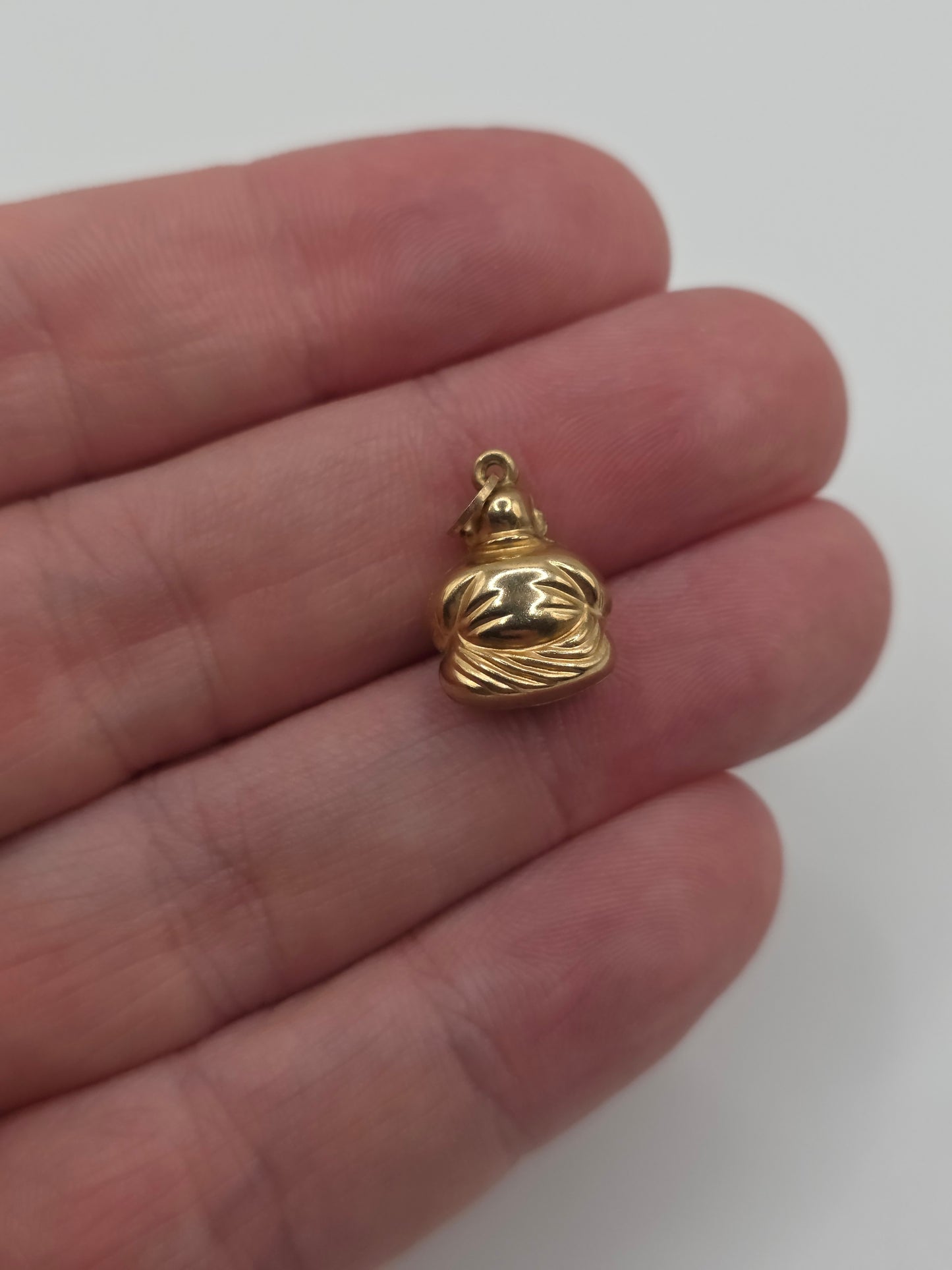 9ct gold buddah charm