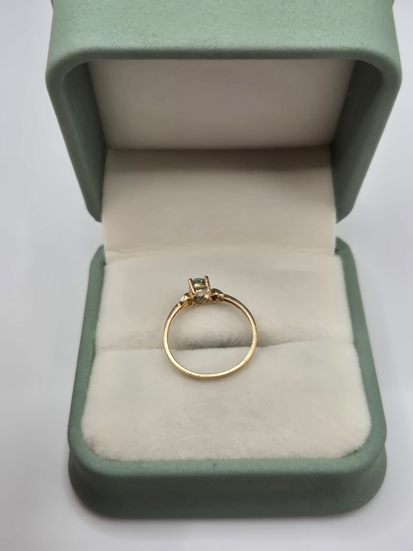 9ct gold topaz ring