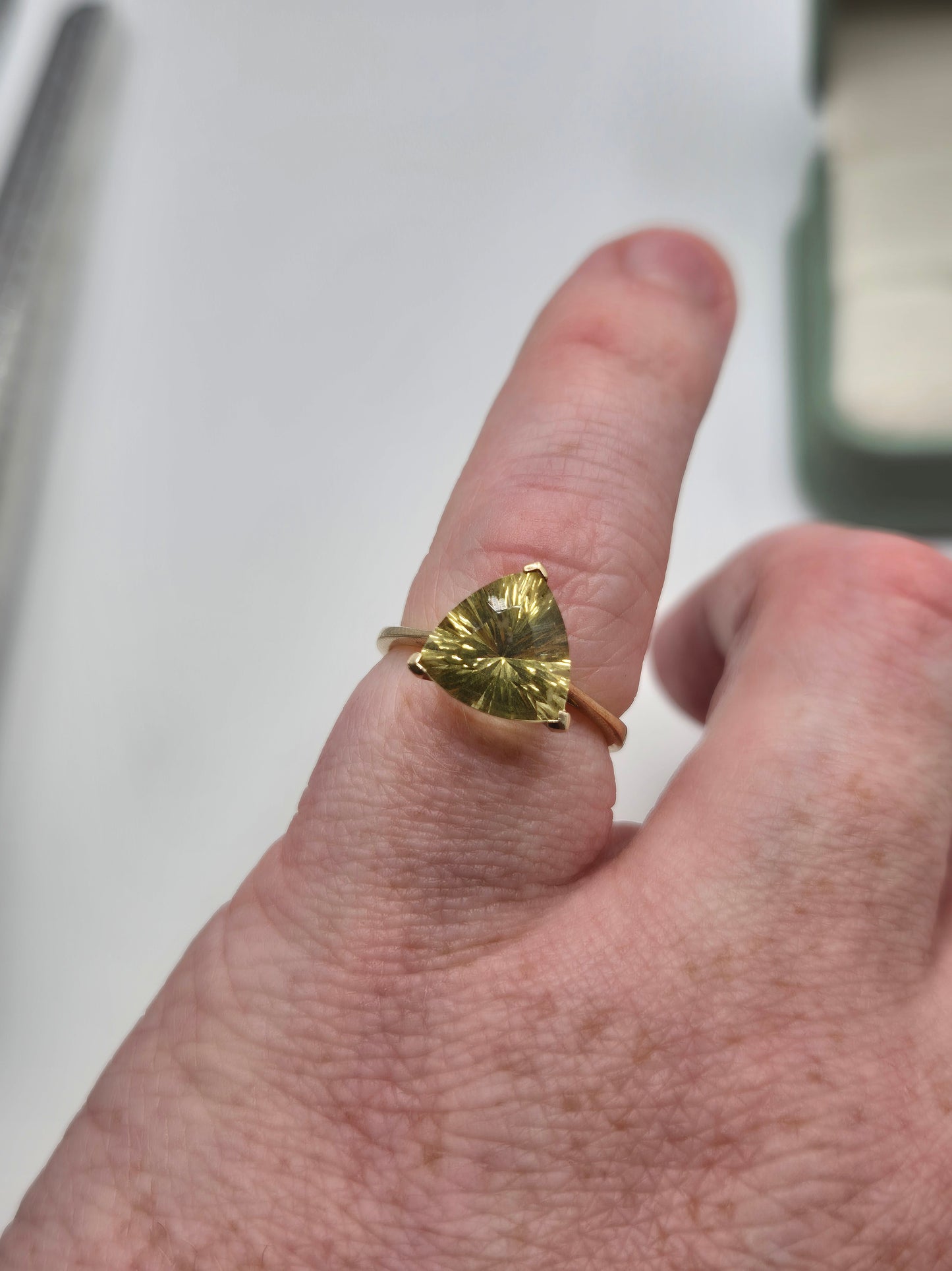 9ct gold lemon quartz ring
