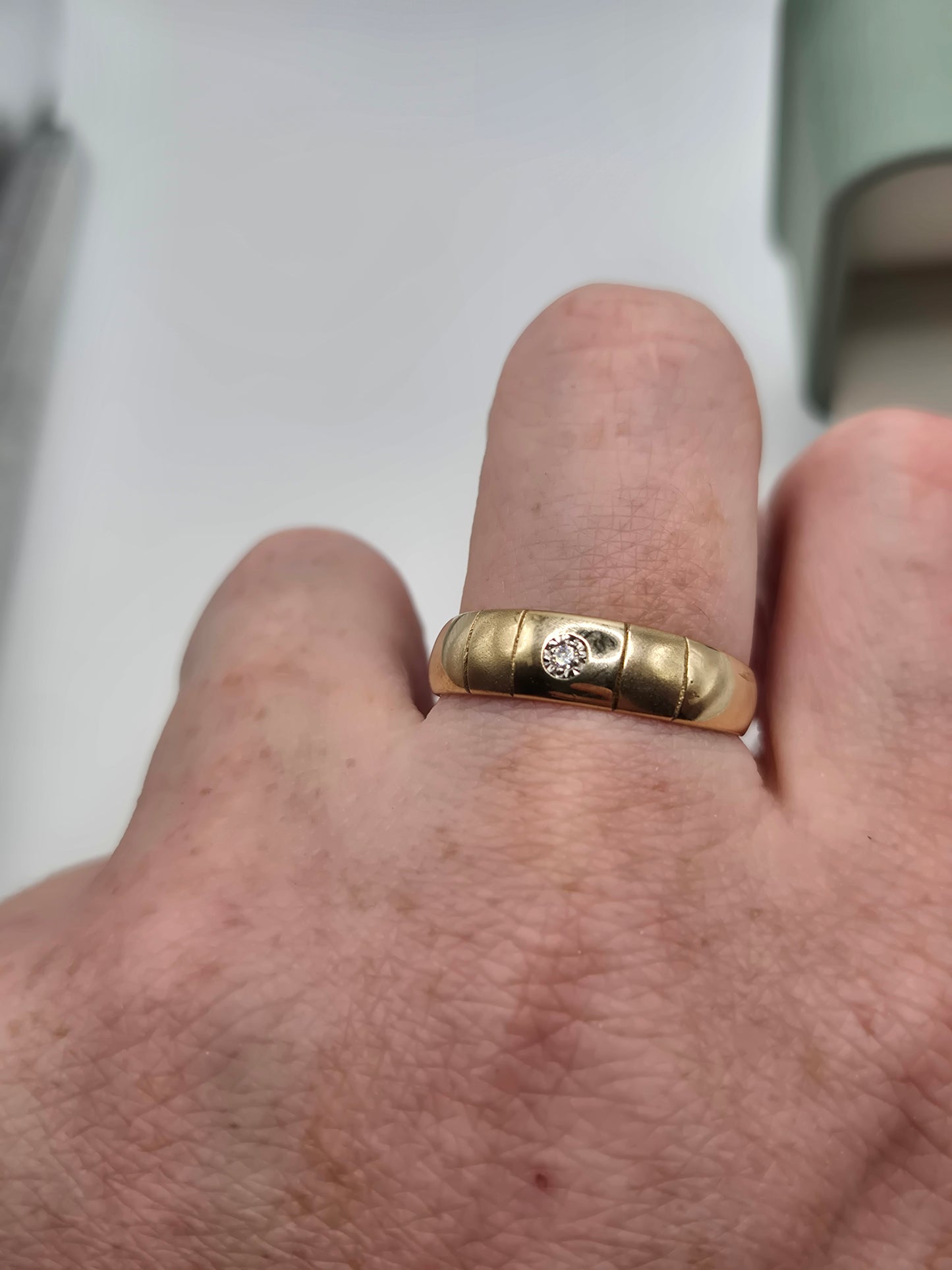 9ct gold diamond gypsy ring
