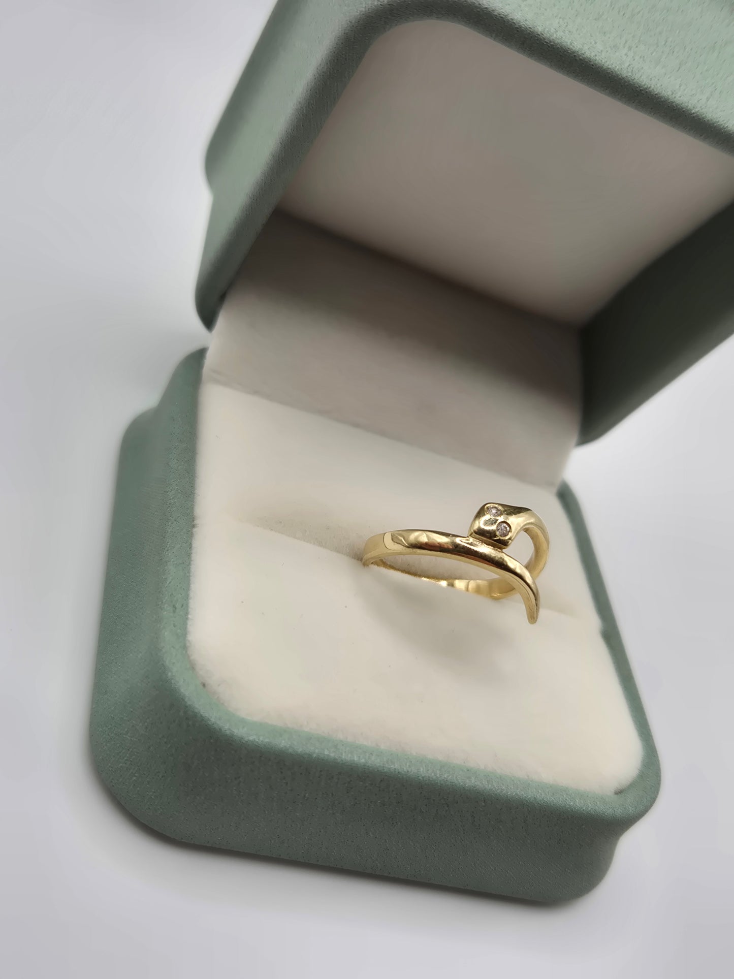 14ct gold cz snake ring