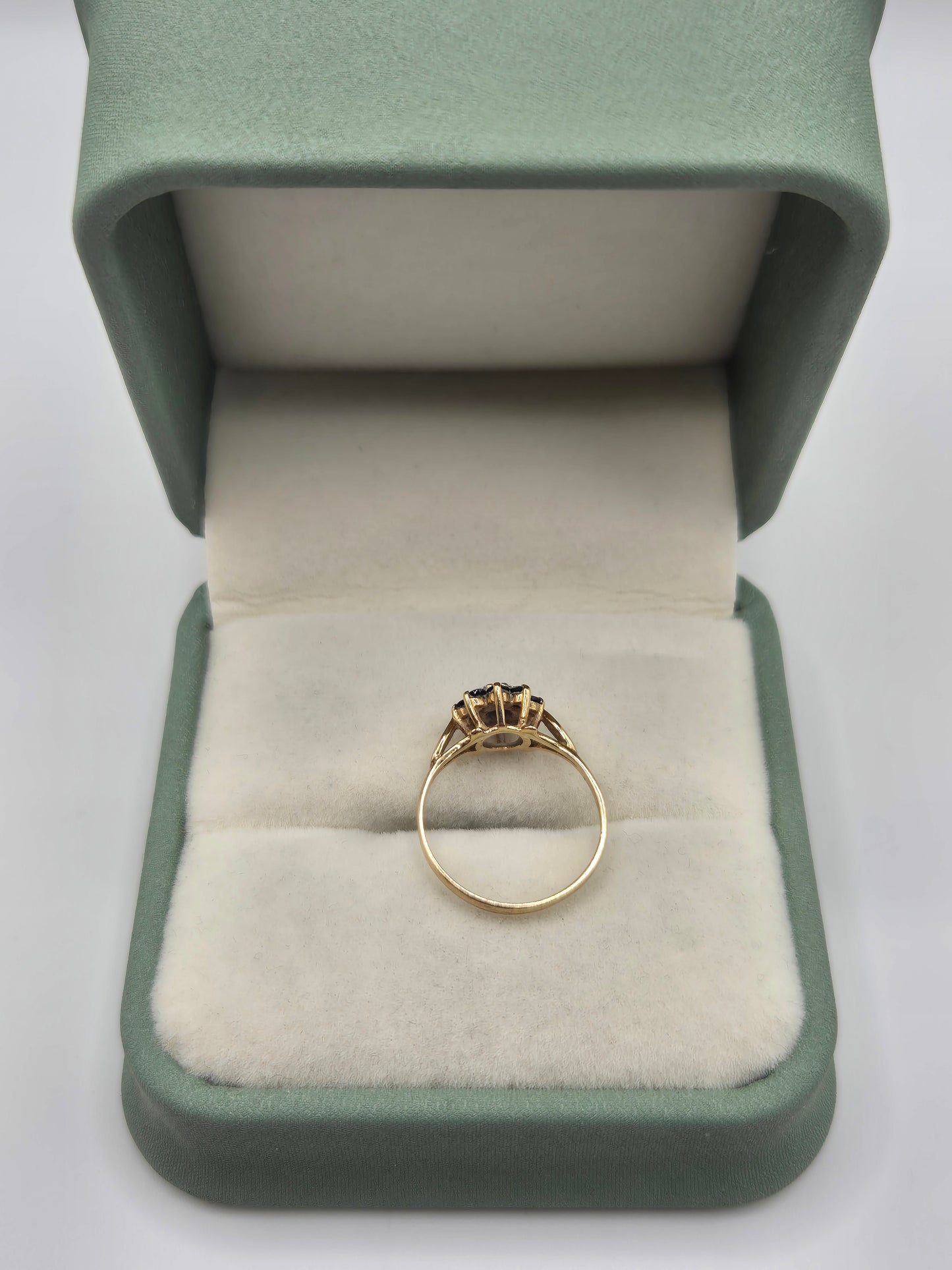 9ct gold sapphire and diamond ring