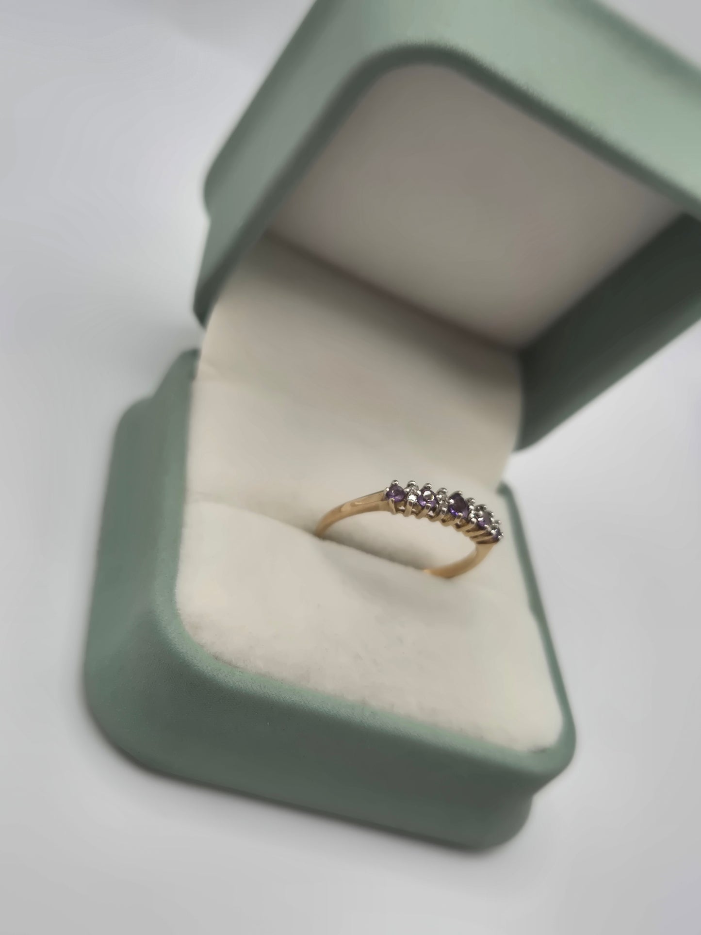 9ct gold amethyst and diamond ring