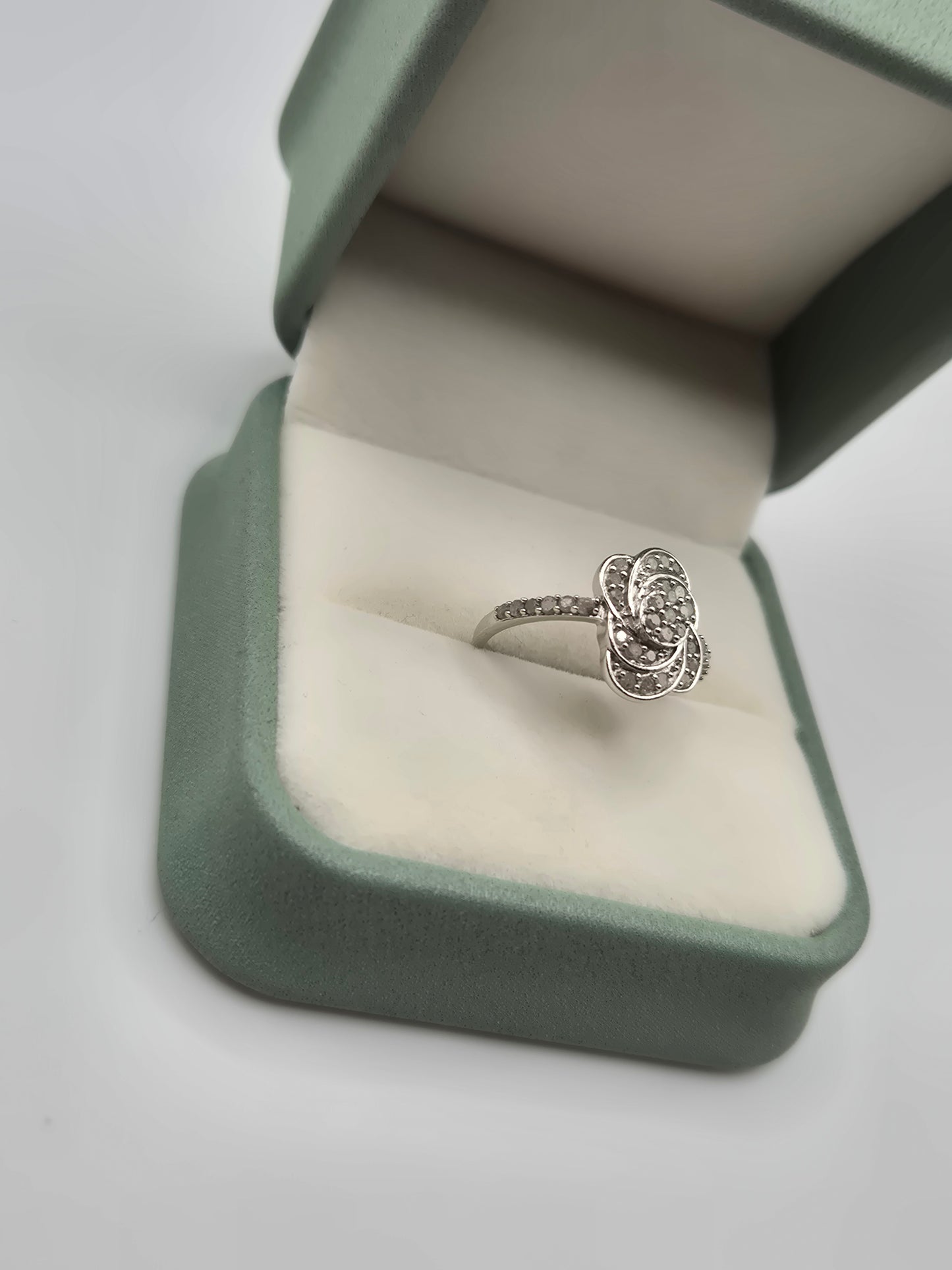 9ct white gold diamond cluster ring