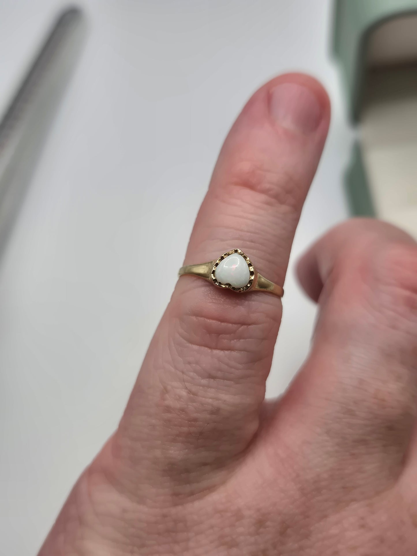 9ct gold opal heart ring