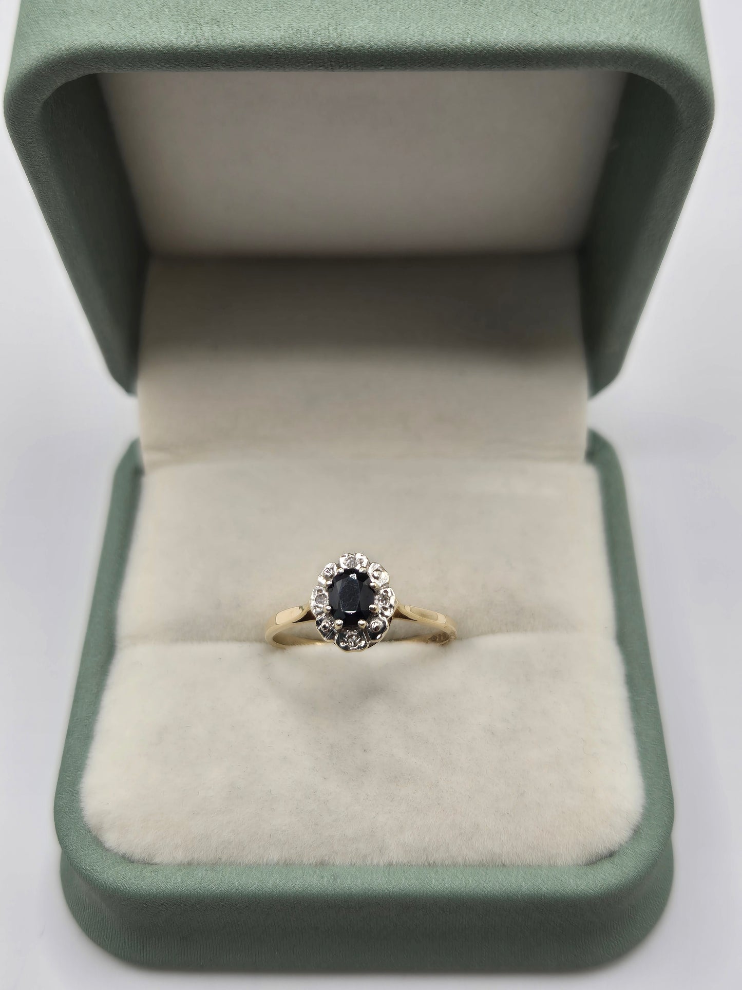 9ct gold sapphire and diamond ring
