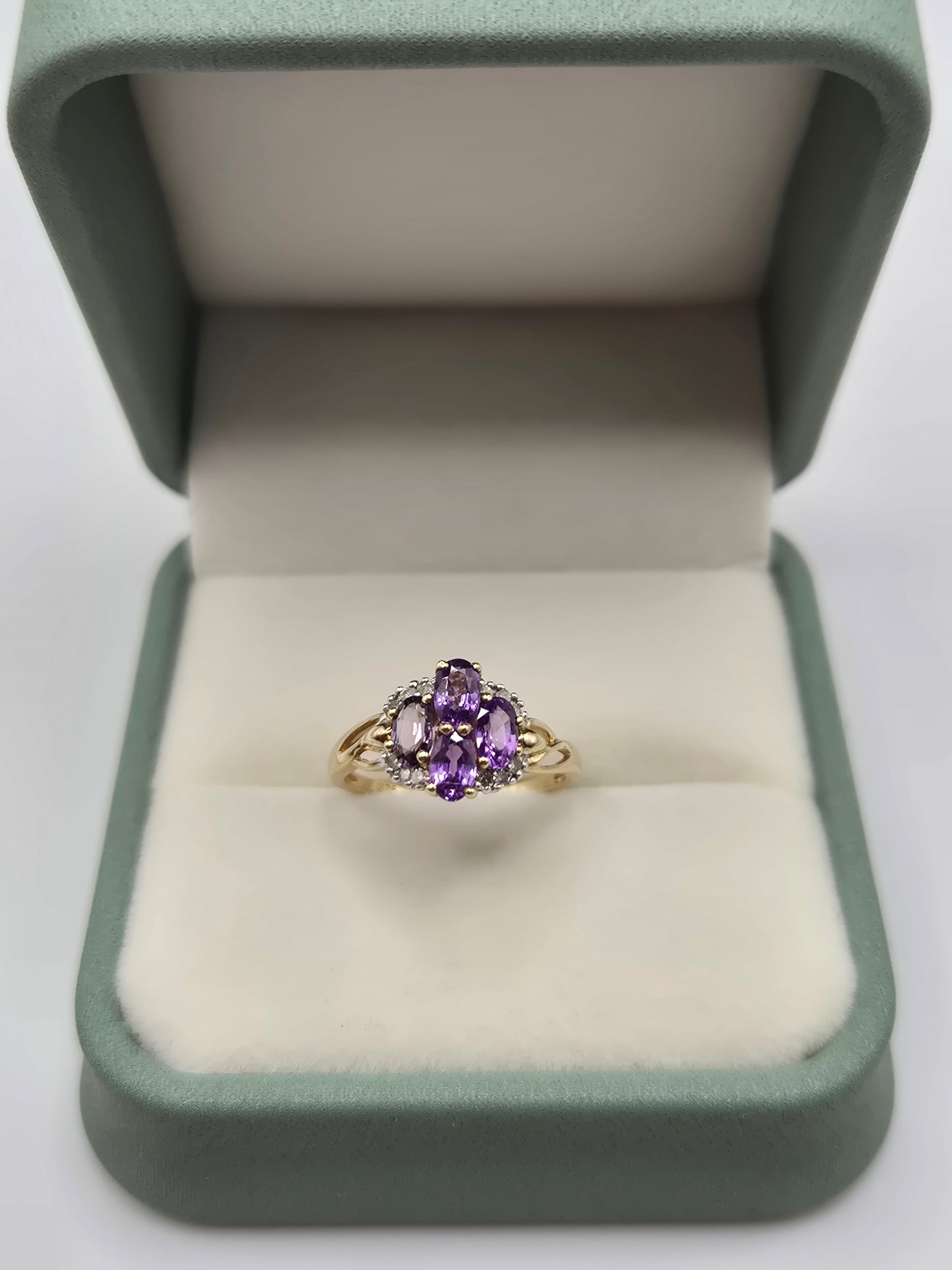 9ct gold amethyst and diamond ring