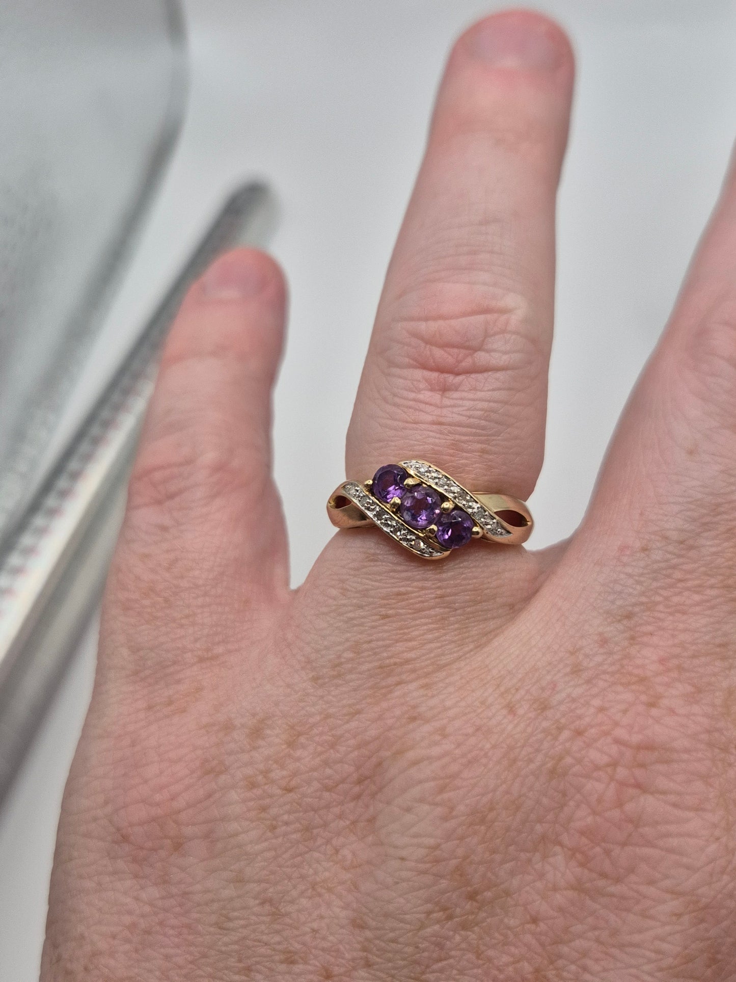 9ct gold amethyst and diamond ring