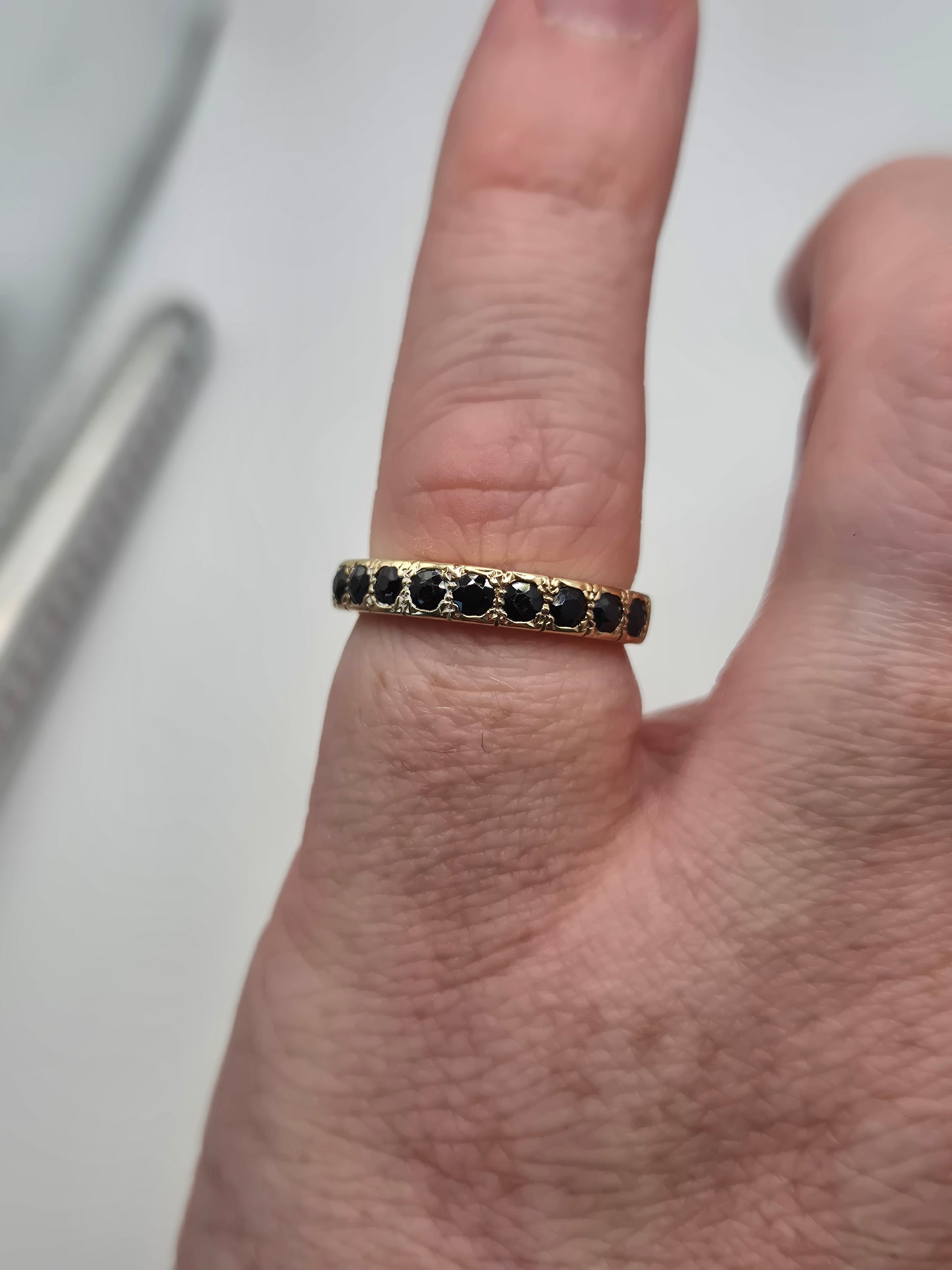 9ct gold sapphire ring