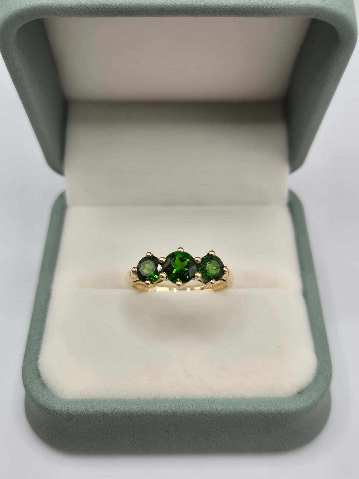 9ct gold diopside ring