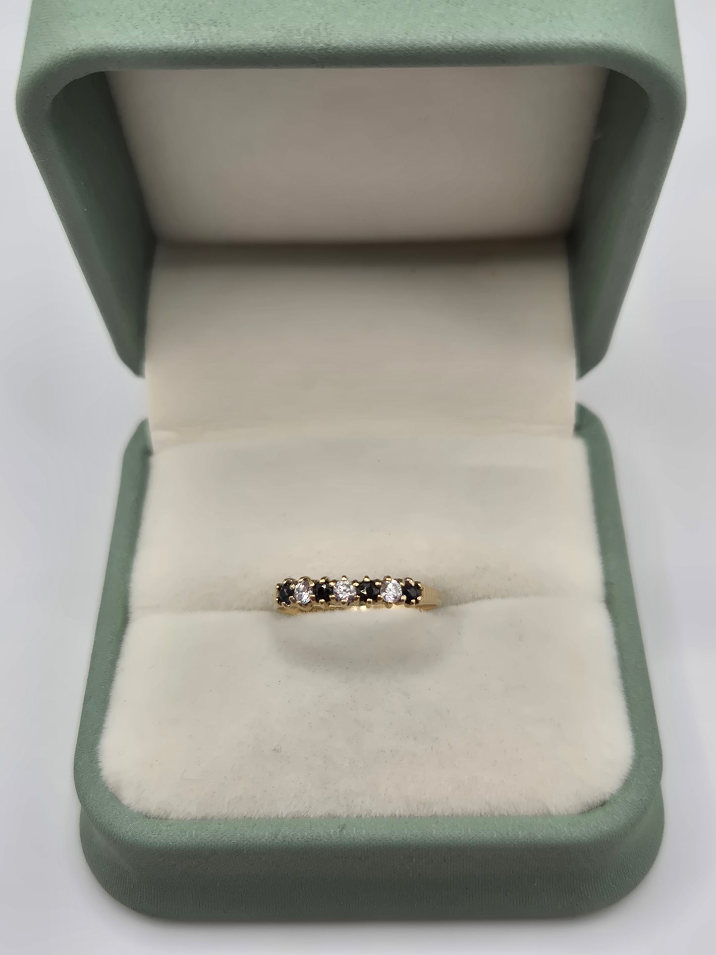 9ct gold sapphire and cz ring