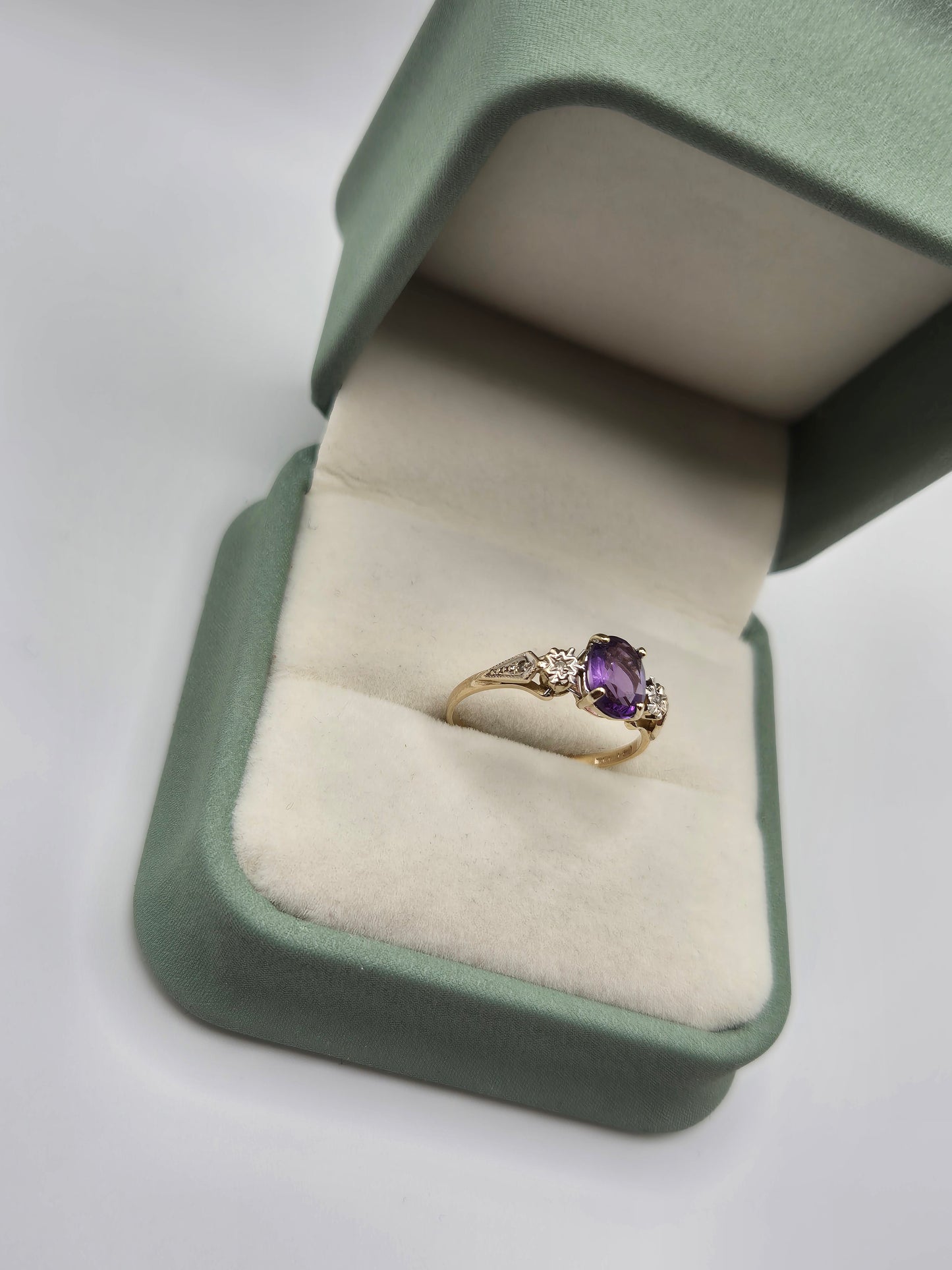 9ct gold amethyst and diamond ring