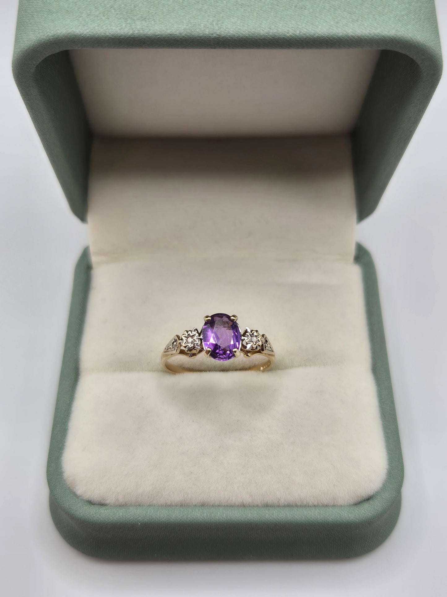 9ct gold amethyst and diamond ring