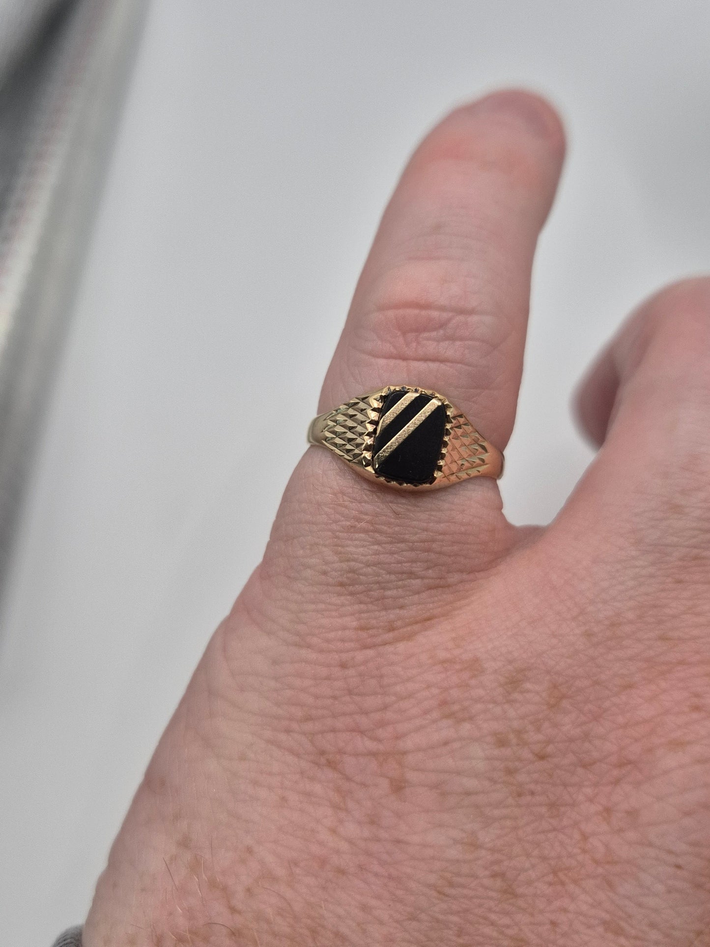 9ct gold onyx signet ring