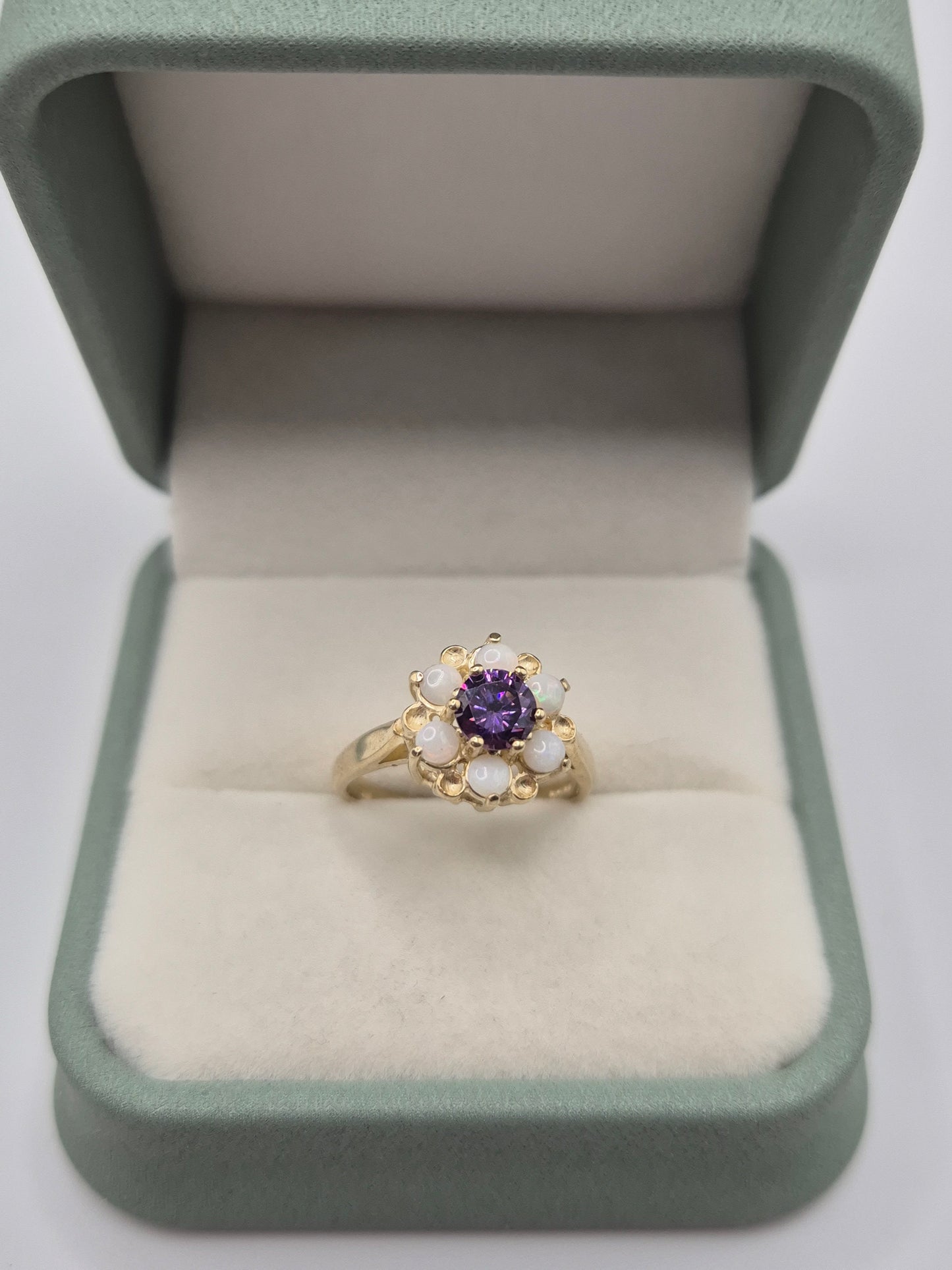 9ct gold amethyst and opal ring