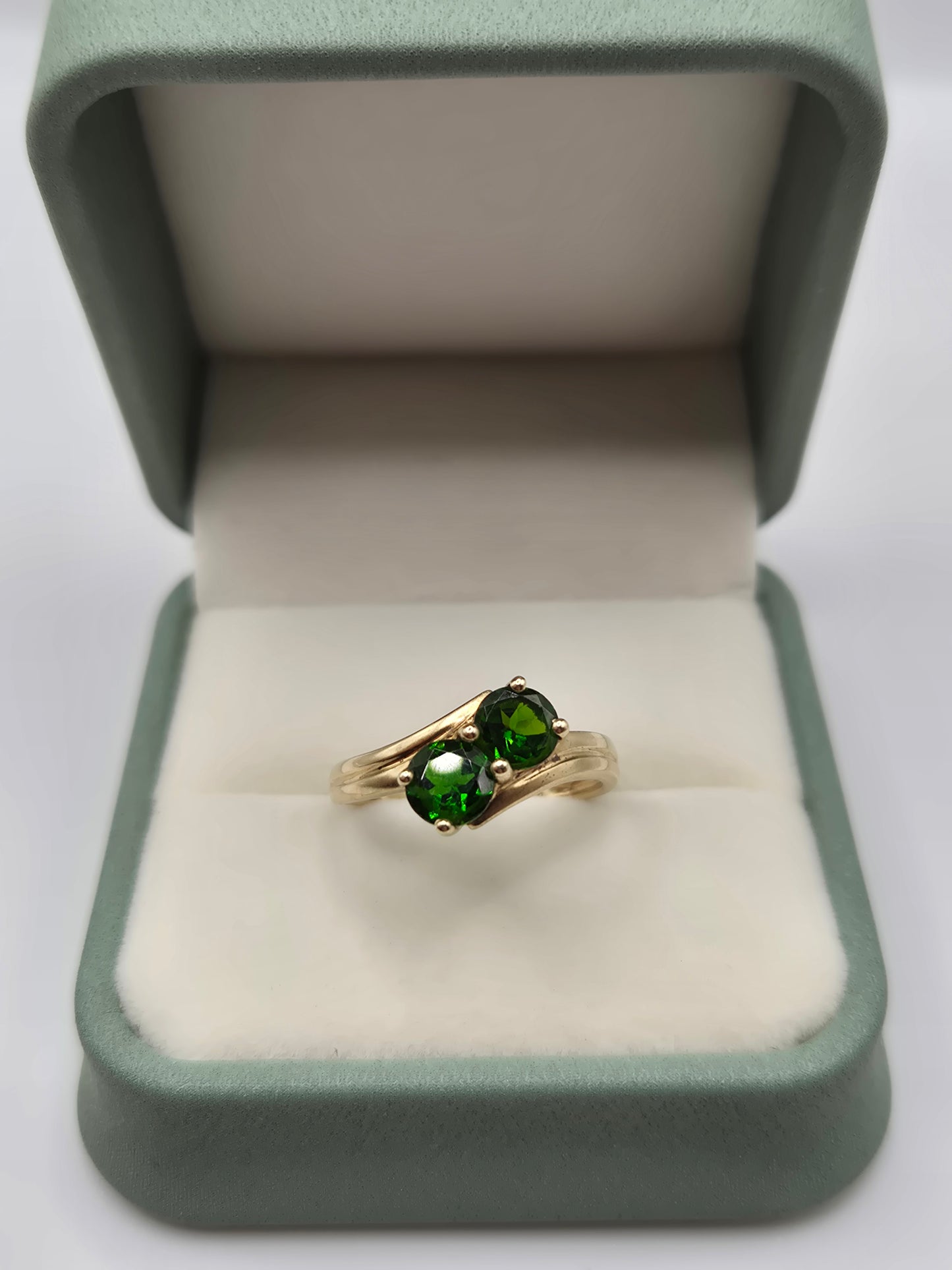 9ct gold diopside ring