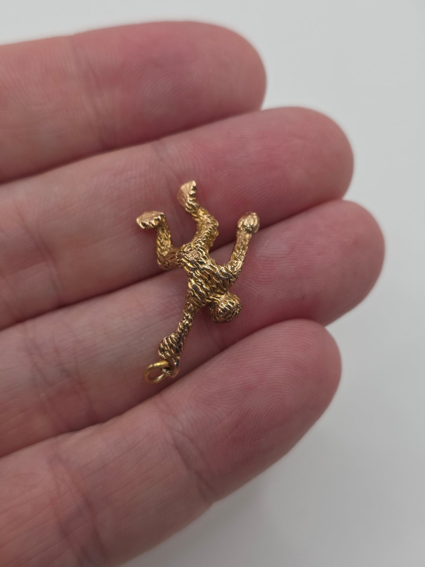 9ct gold cheeky monkey pendant