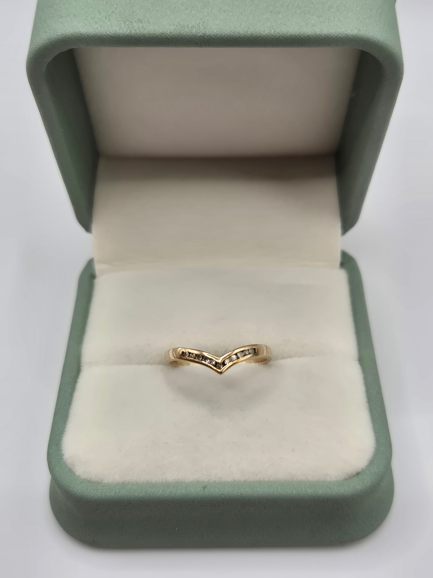 9ct gold diamond wishbone ring